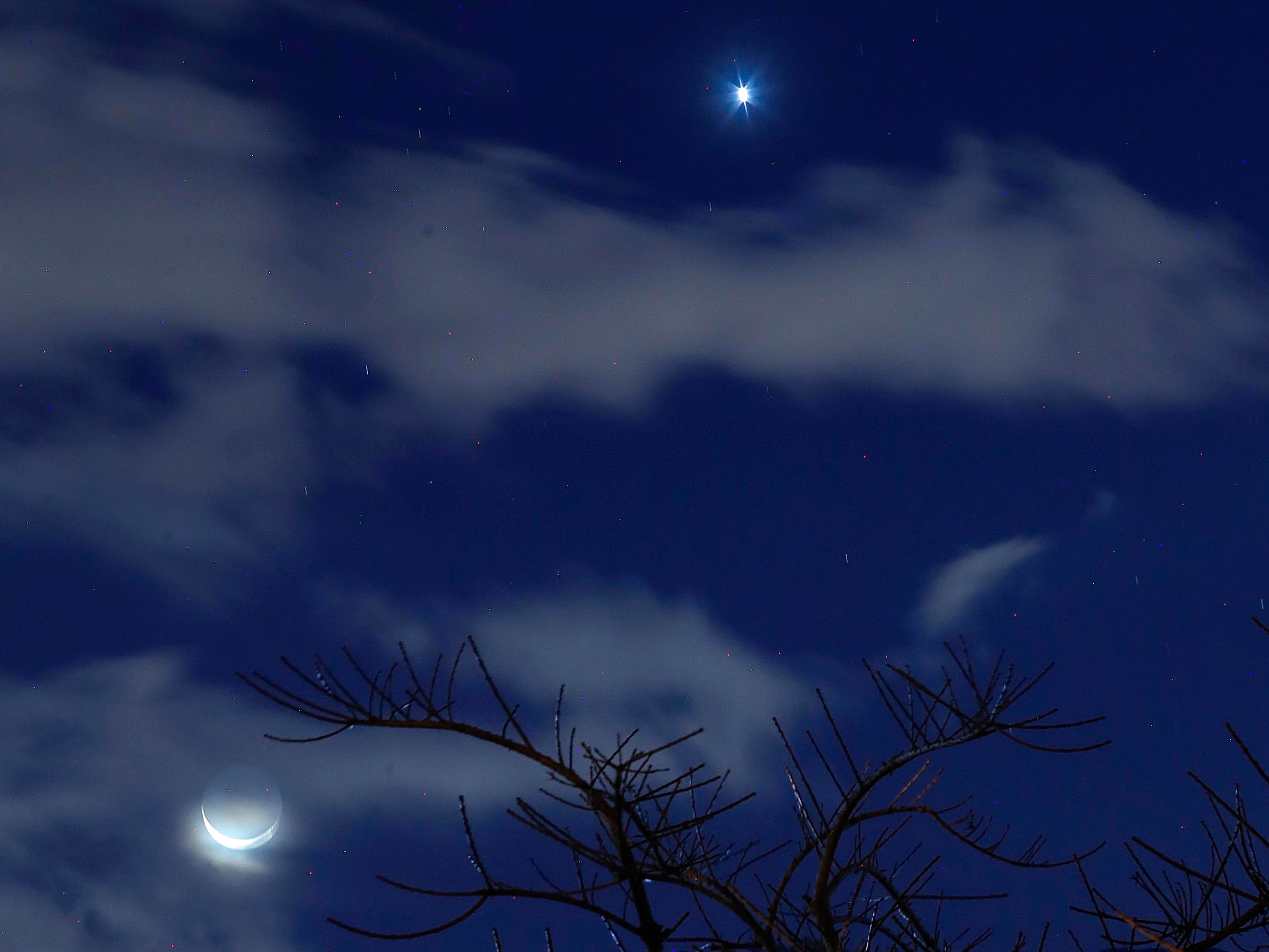 Así Se Vio La Alineación De La Luna Júpiter Y Venus Desde Cartago La Nación 5543