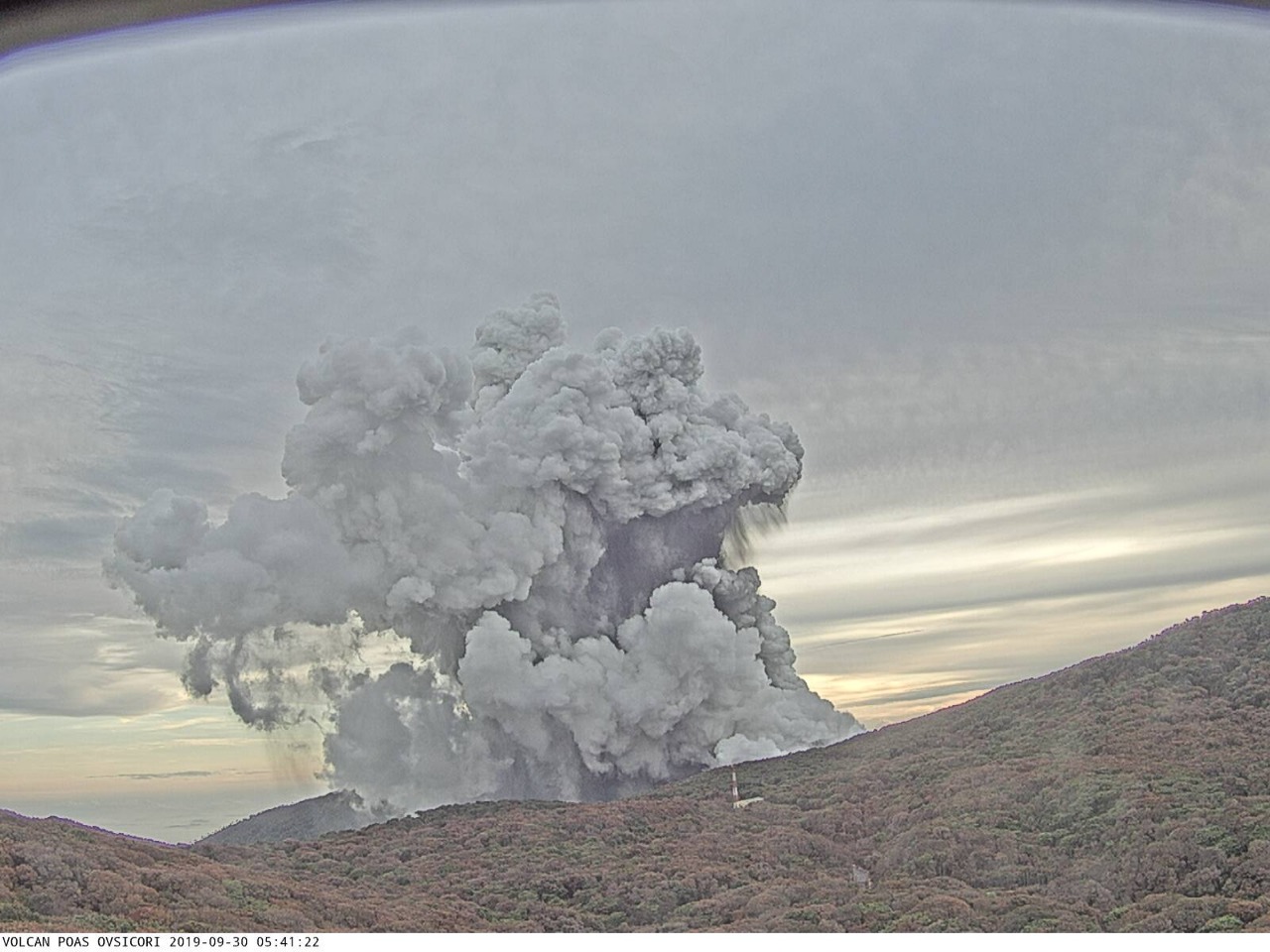 Erupción del volcán Poás este 30 de setiembre. Foto: Ovsicori