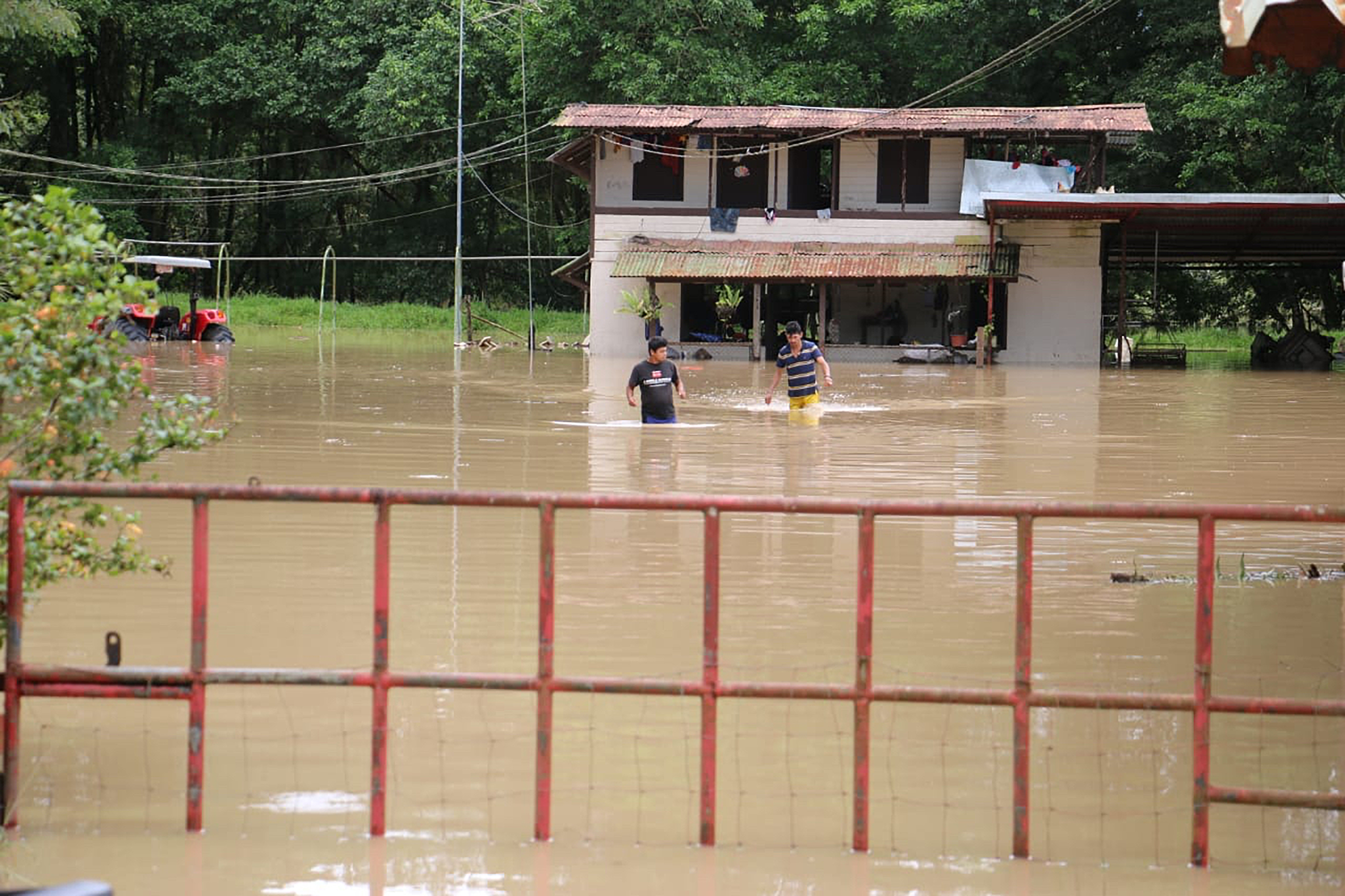 14/07/2018. Milla 25 Batán, Limon. Inundaciones debido a las fuertes lluvias que se dieron en la noche del 13 de julio. Fotografia Reiner Montero.