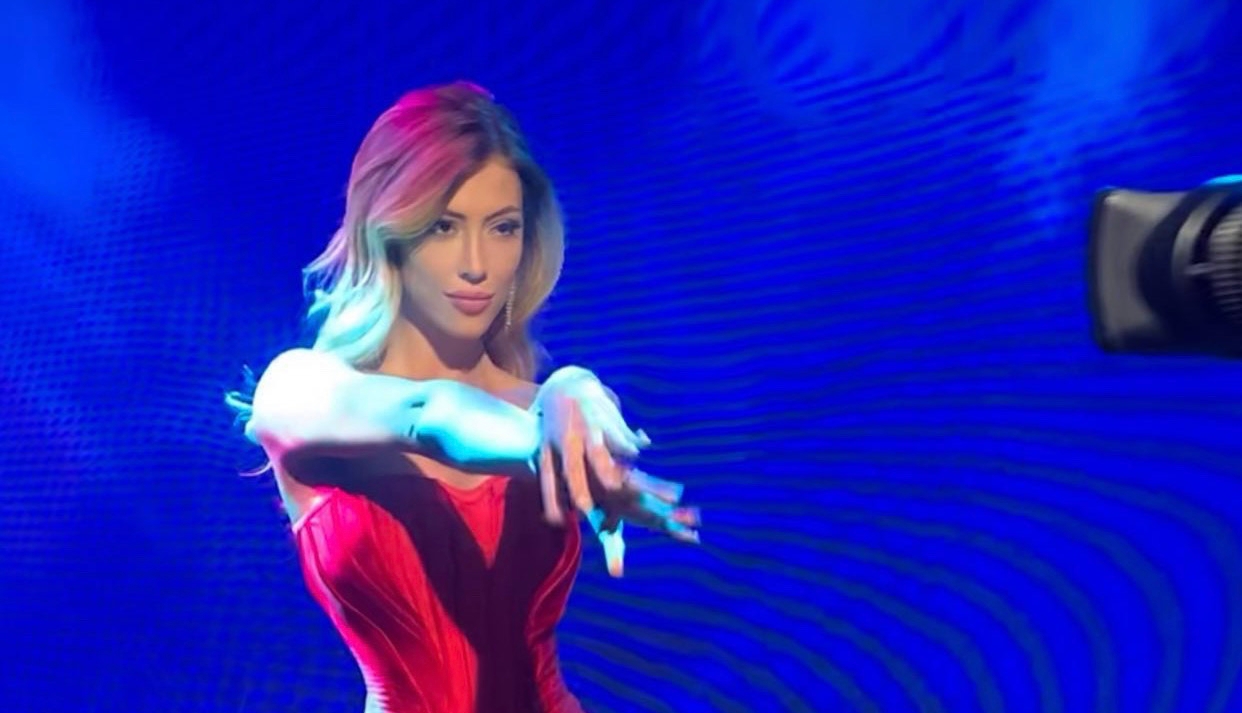 Natalia Carvajal compartió esta fotografía de la promoción de 'Nace una estrella', programa en el que la anunciaron como co-presentadora. Antes trabajó como conductora de 'Dancing with the Stars', 'De boca en boca' y 'El Chinamo'. Foto: Instagram
