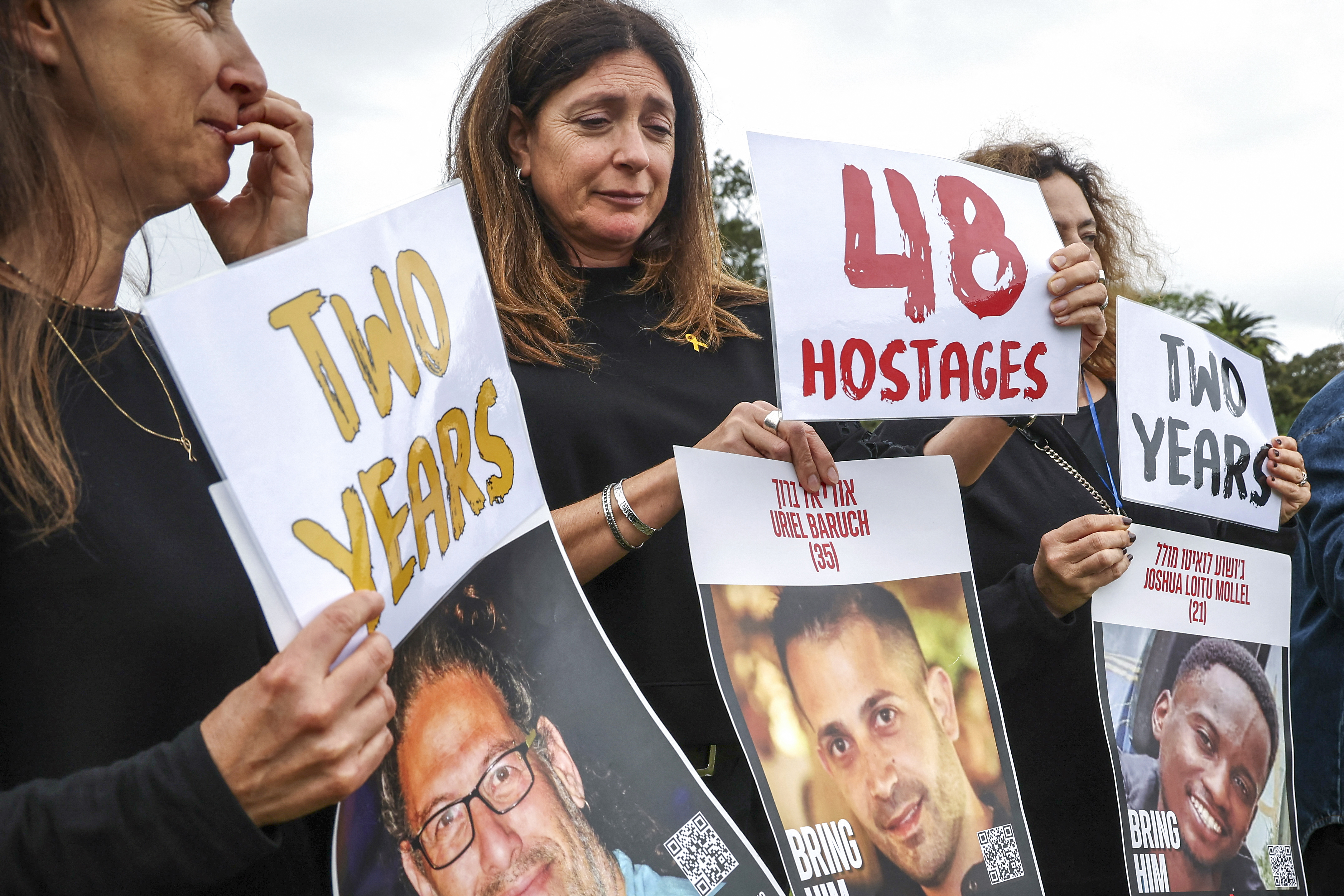 Los últimos 20 rehenes israelíes con vida que estaban cautivos en la Franja de Gaza desde hace dos años fueron liberados este lunes.