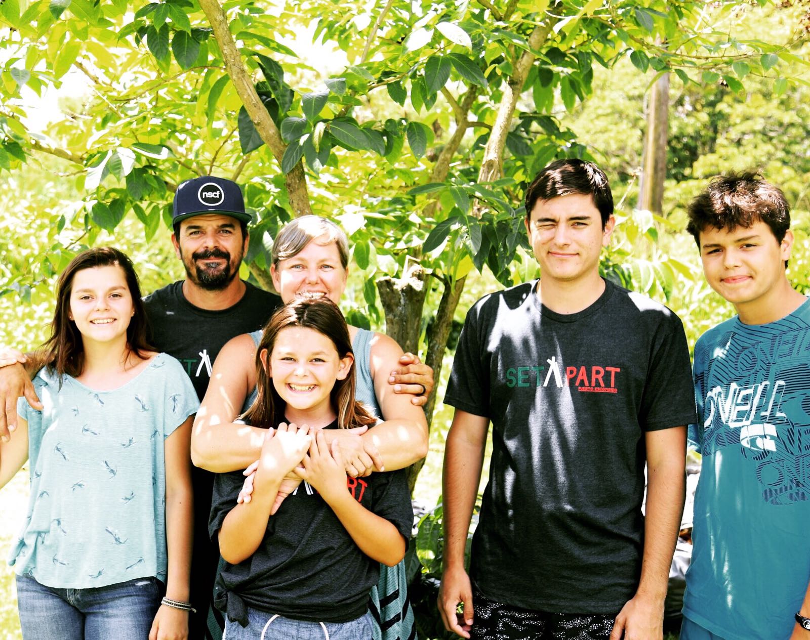 El tico Kevin Carrillo Quesada, su esposa Amber y sus hijos Isabela, Iliana, Israel e Isaiah (de izq. a der.).