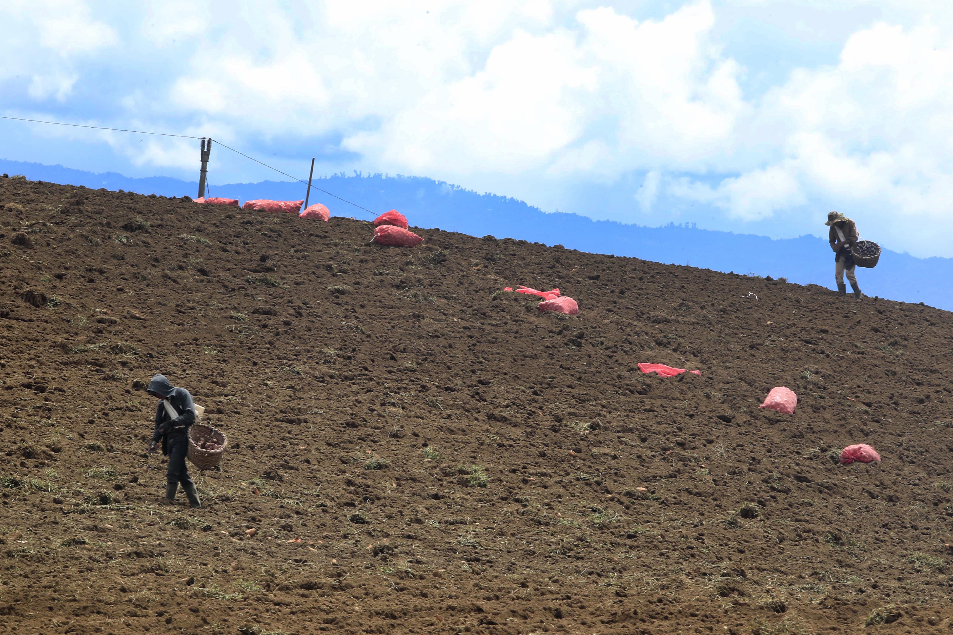 03/10/2023 Cipreses de Oreamuno. Recorrido por este distrito que ha sido noticia en los últimos años porque sus habitantes están recibiendo agua contaminada. Miles de habitantes siguen recibiendo agua de cisternas por la contaminación detectada desde 2021 y confirmada por un estudio en conjunto del IRET-UNA y el Laboratorio Nacional de Agua del AYA.