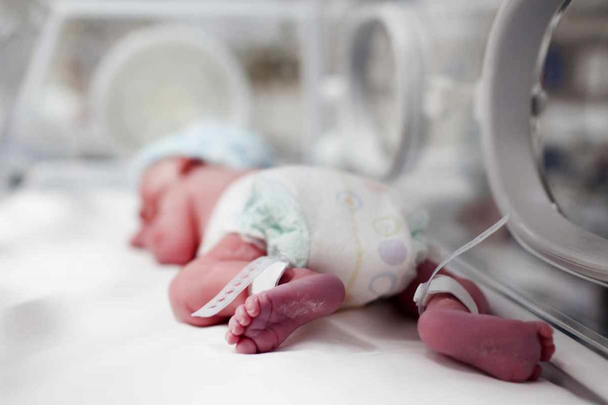 Denuncian negligencia médica contra bebé intersex