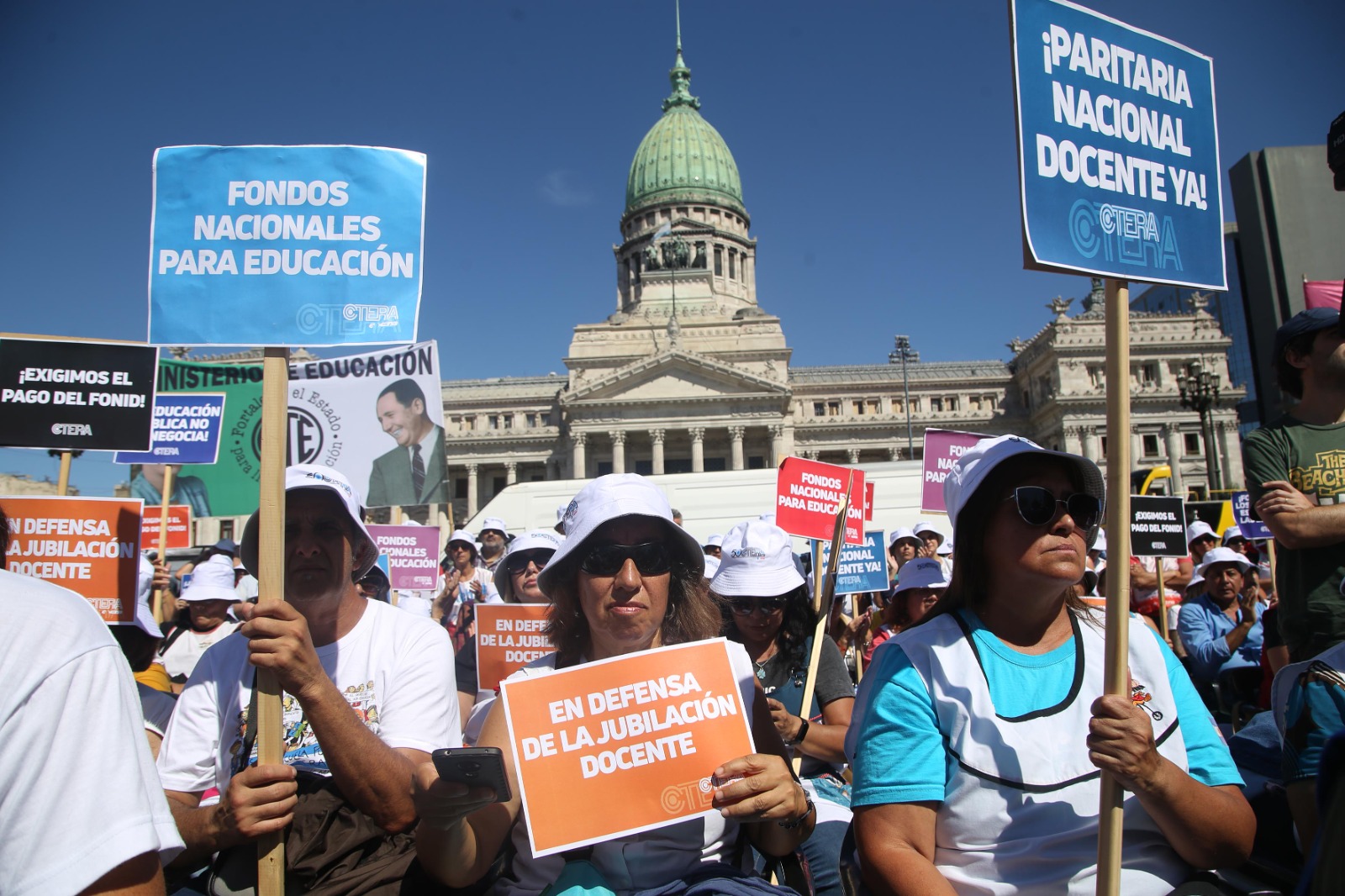 El Gobierno eliminó el Fondo de Incentivo Docente - Página|12