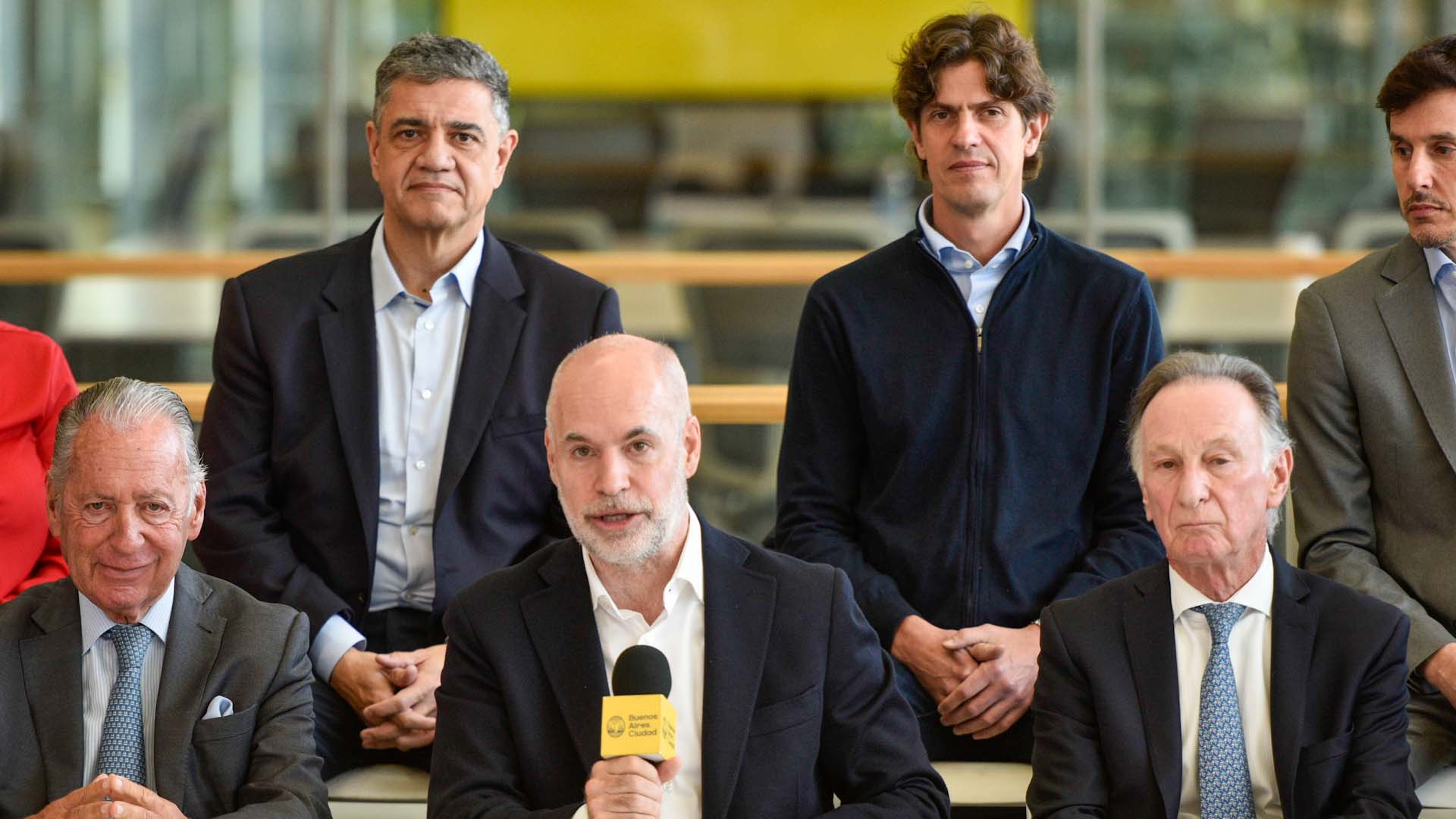La foto de unidad que logró Larreta, junto a Martín Lousteau, Jorge Macri, Graciela Ocaña y García Moritán (Adrián Escandar)
