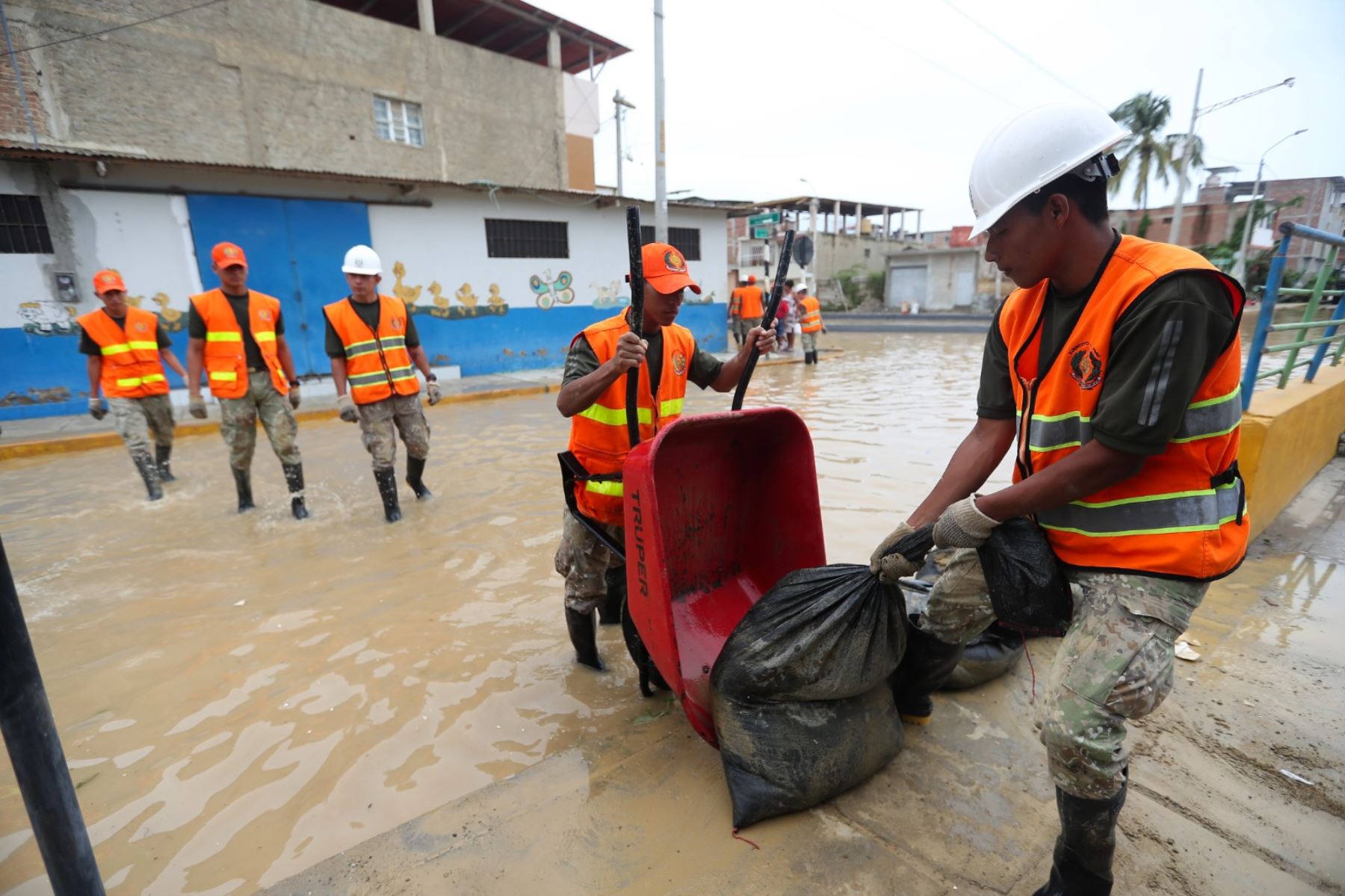 Gobierno de Perú declaró Estado de Emergencia en 100 distitos de 17 regiones por daños ocasionados por las lluvias - Infobae