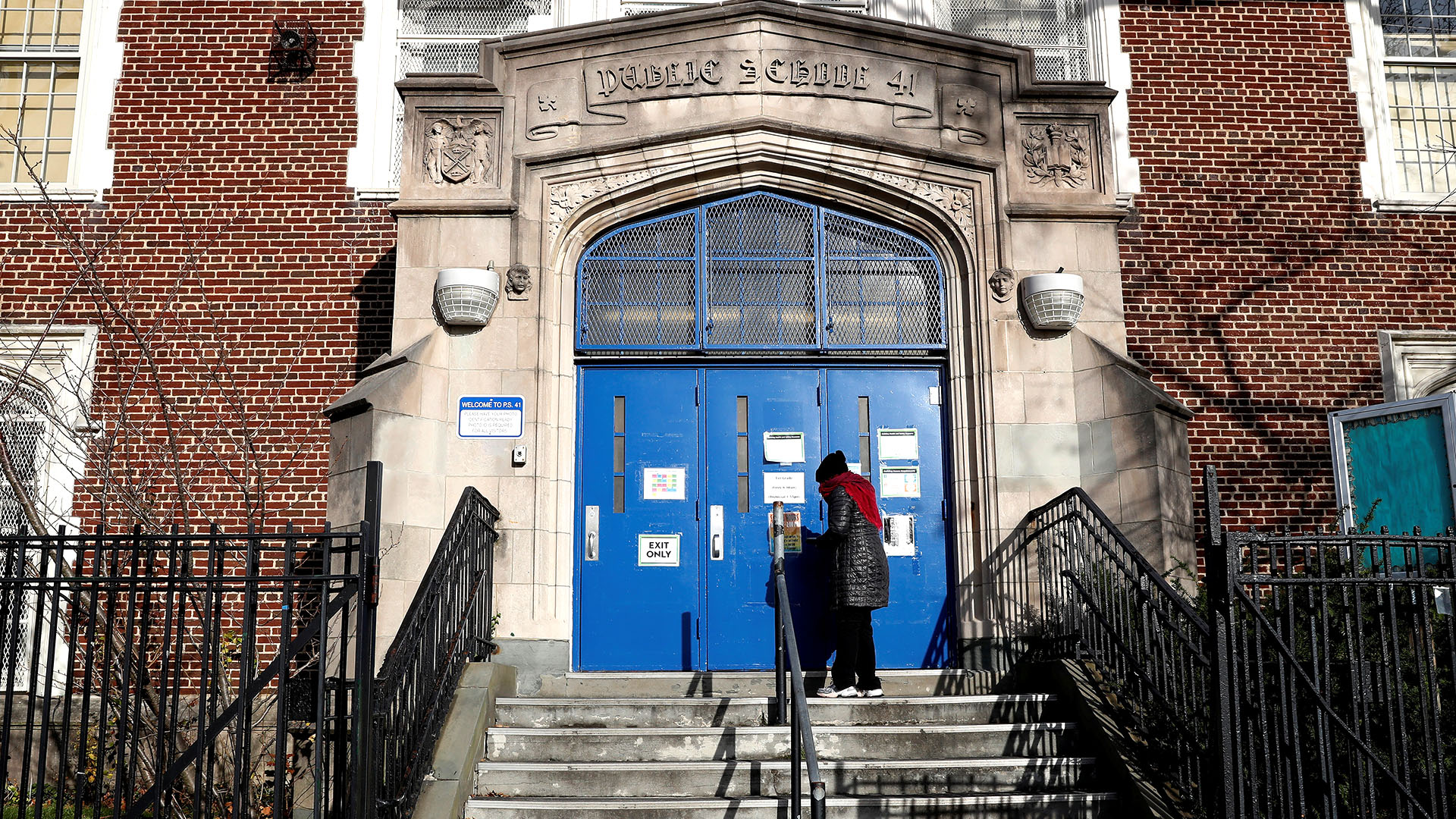 La escuela Pública 41 en el barrio de Queens, Nueva York. REUTERS/Shannon Stapleton