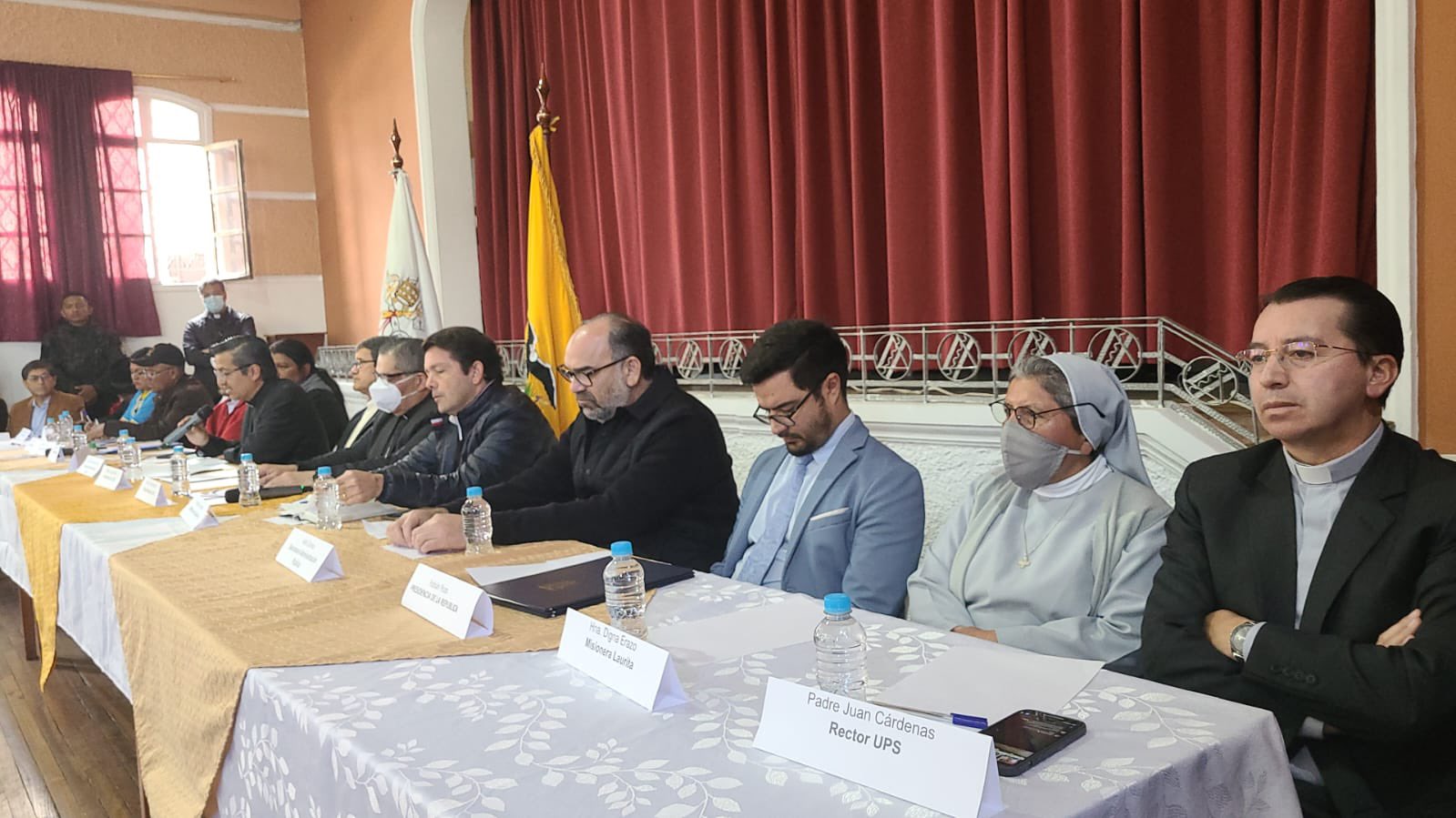 Authorities from the government, the Confederation of Indigenous Peoples, the church and civil society attended the dialogue.