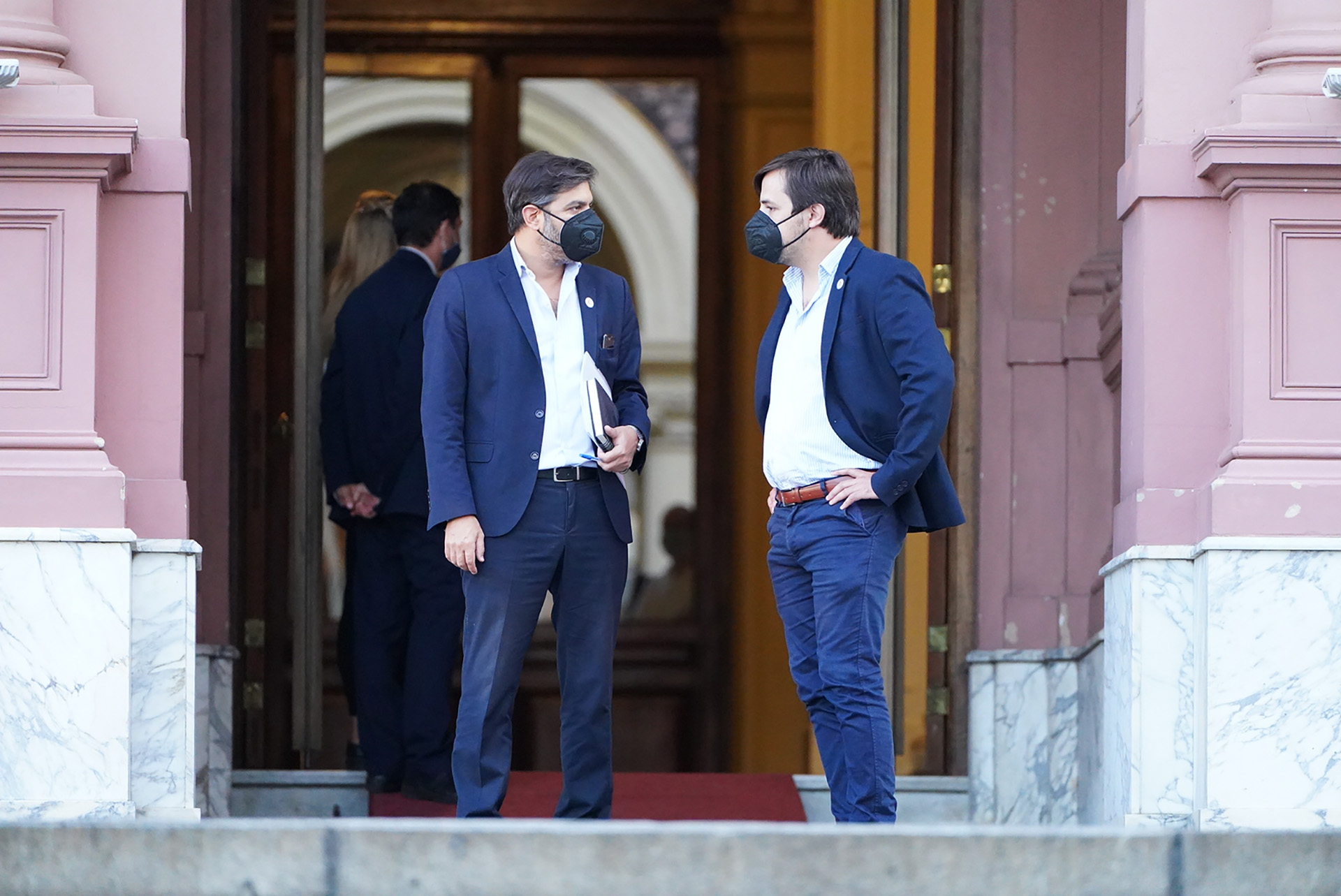Carlos Bianco y Martín Kreplak acudieron a Casa Rosada por parte de la provincia de Buenos Aires (Franco Fafasuli)