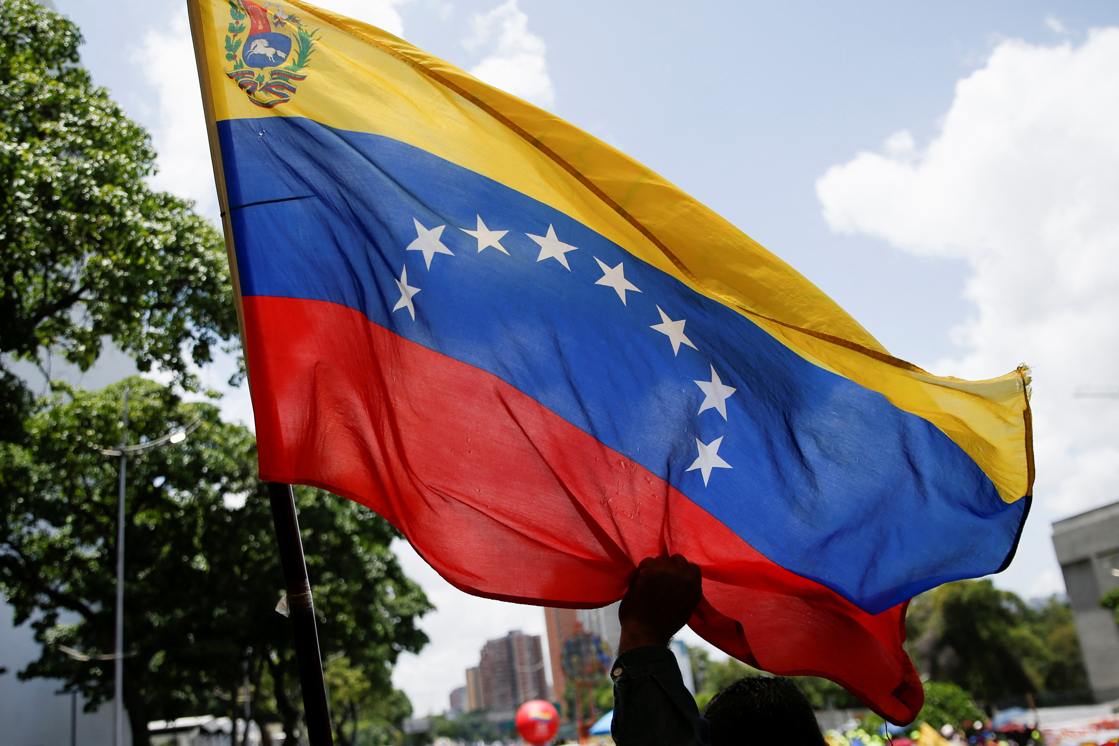 The Venezuelan opposition embassy in the US announced the cessation of its functions after the dissolution of the interim government of Guaidó (REUTERS)