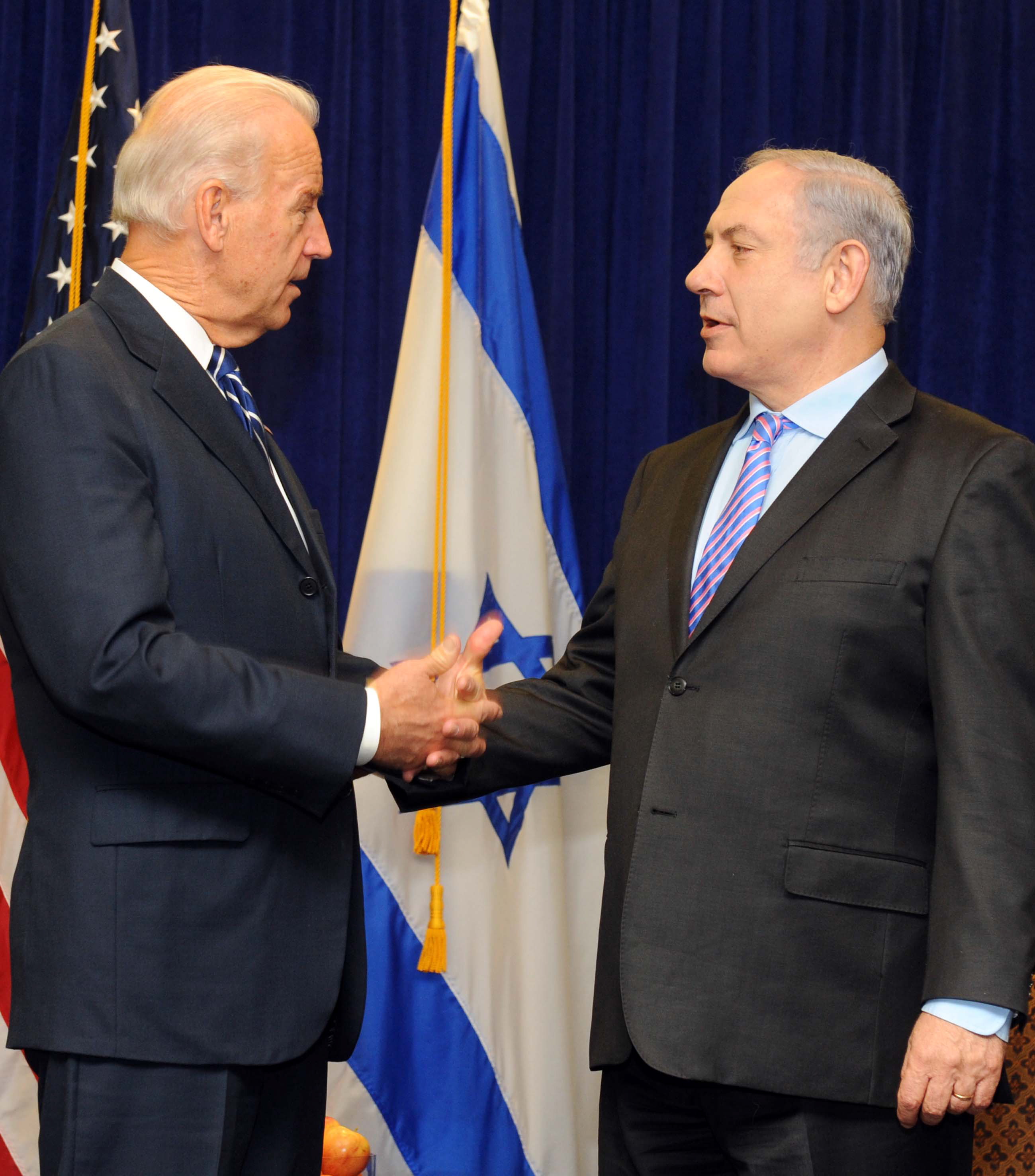 Biden junto al premier israelí Benjamin Netanyahu en 2010.