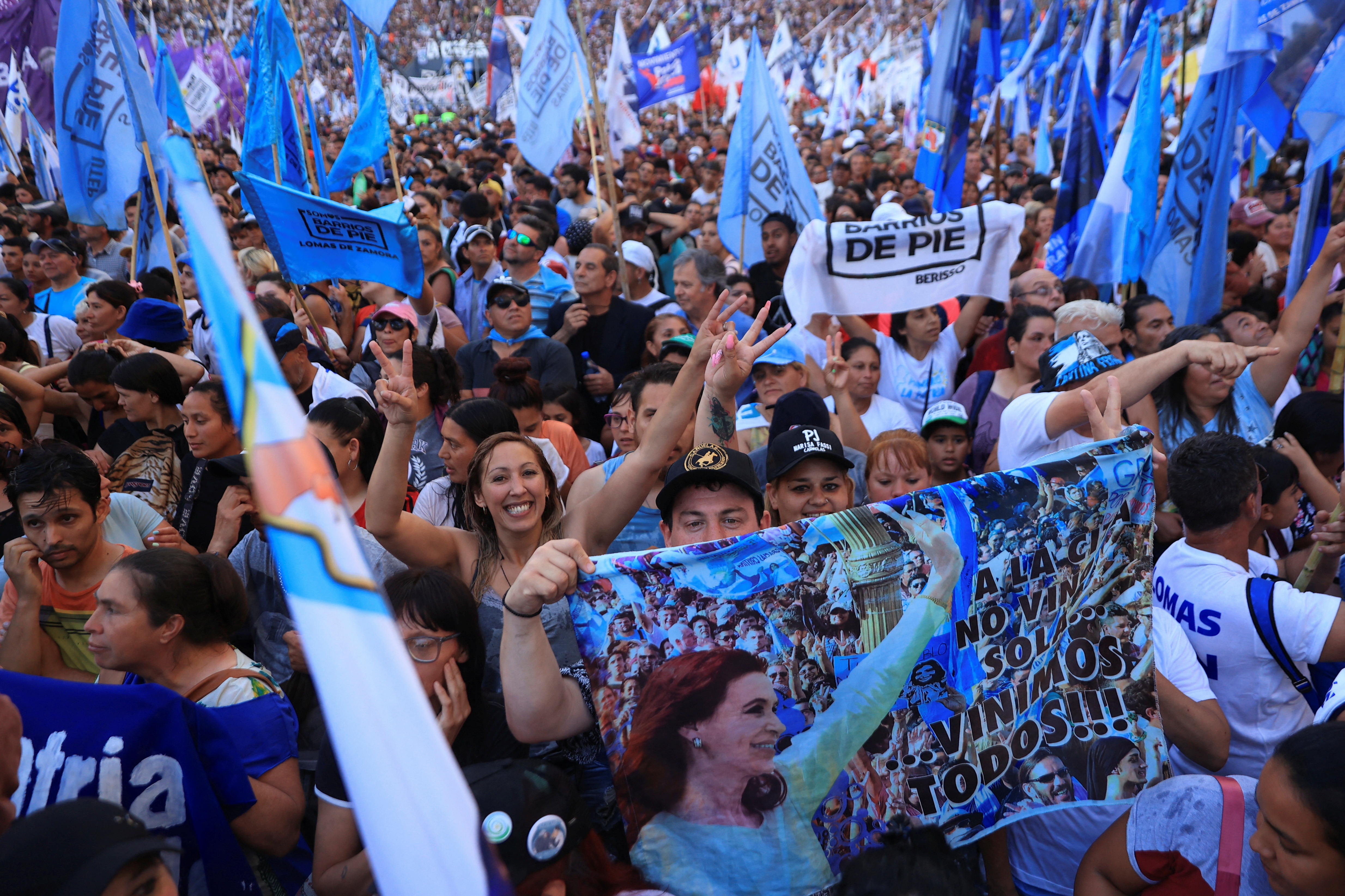 Una imagen del acto realizado en el estadio Diego Armando Maradona de La Plata por el Día de la Militancia (foto REUTERS/Tomas Cuesta)
