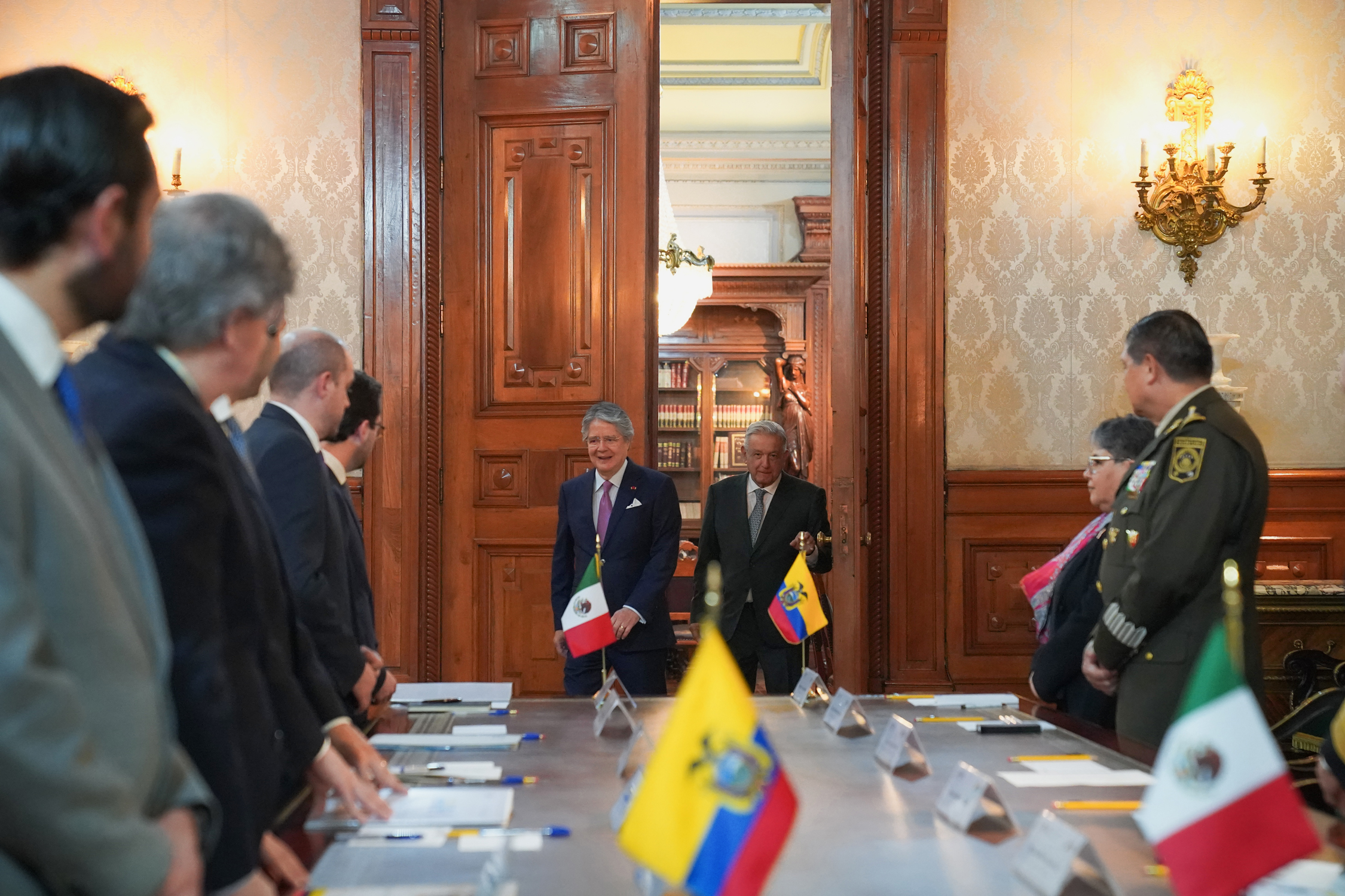 Ecuador y México congelaron las negociaciones y no firmarán un tratado de libre comercio por ahora