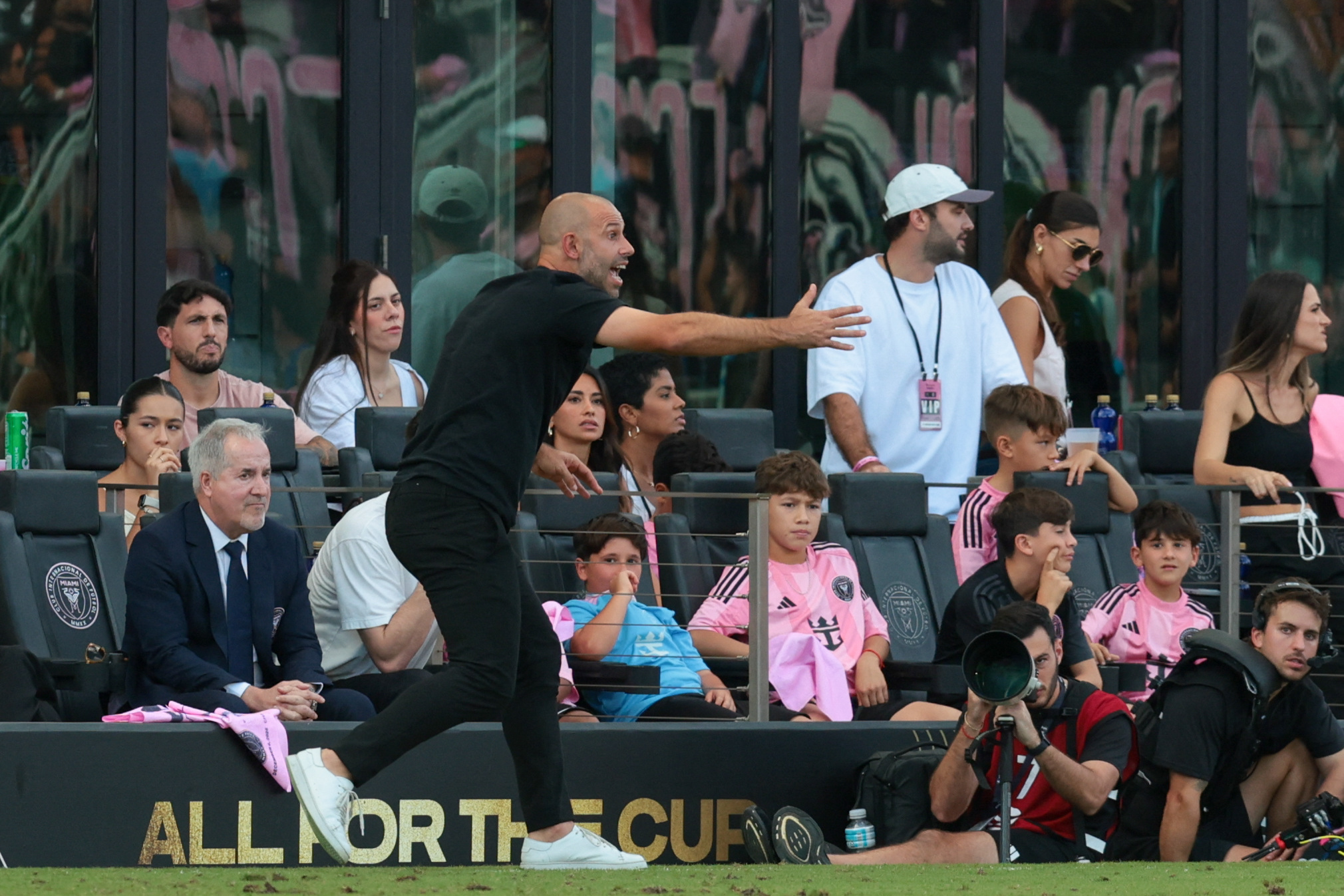 Ola de buques chinos en el Mar Argentino: detectan mapeo ilegal en la Plataforma Continental