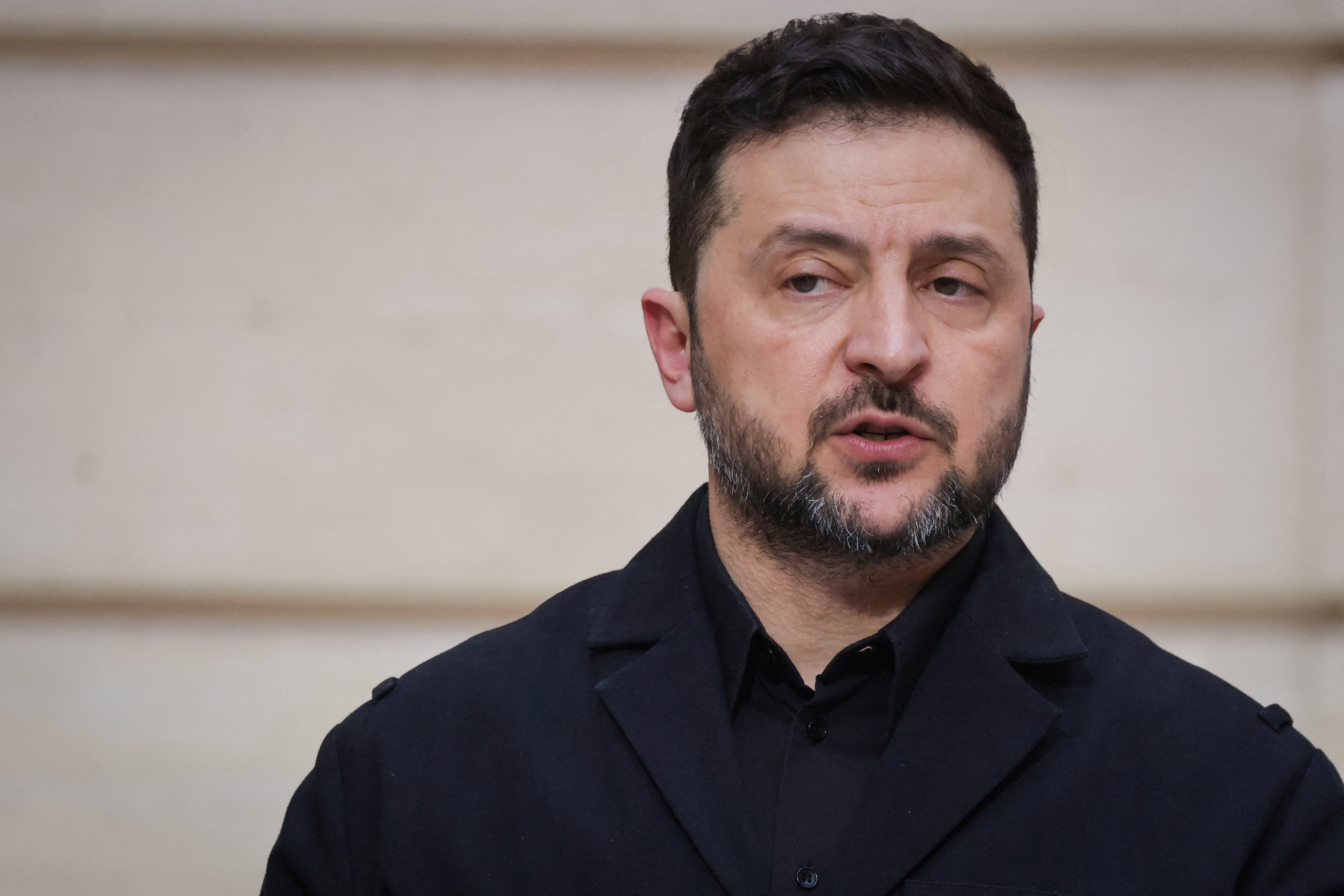 Volodimir Zelensky denunci&oacute; una actividad inusual en el lado bielorruso de la frontera con Ucrania 