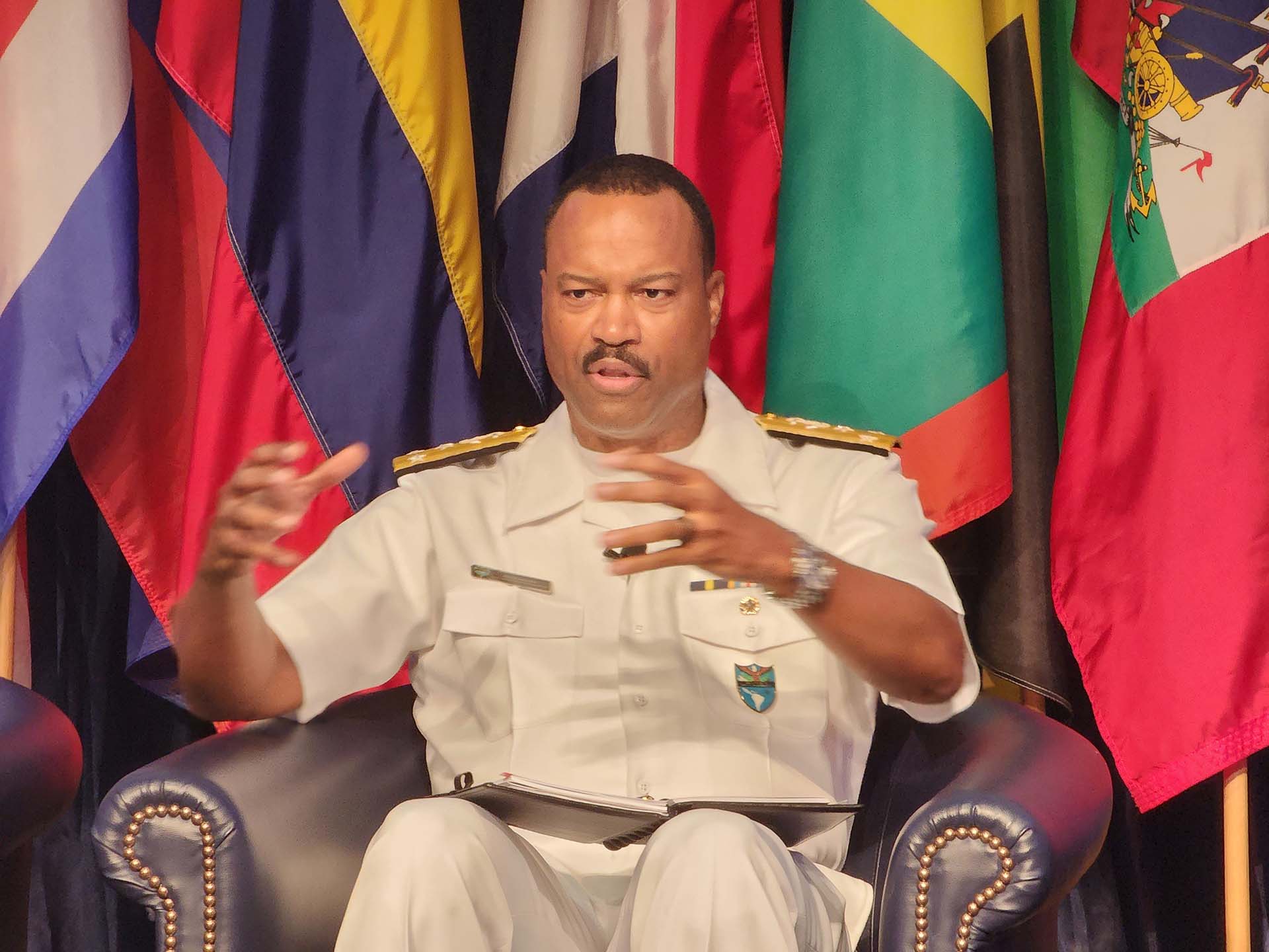 El vicealmirante Alvin Holsey, subcomandante militar del Comando Sur de los Estados Unidos, participó de la conferencia (Martin Films)