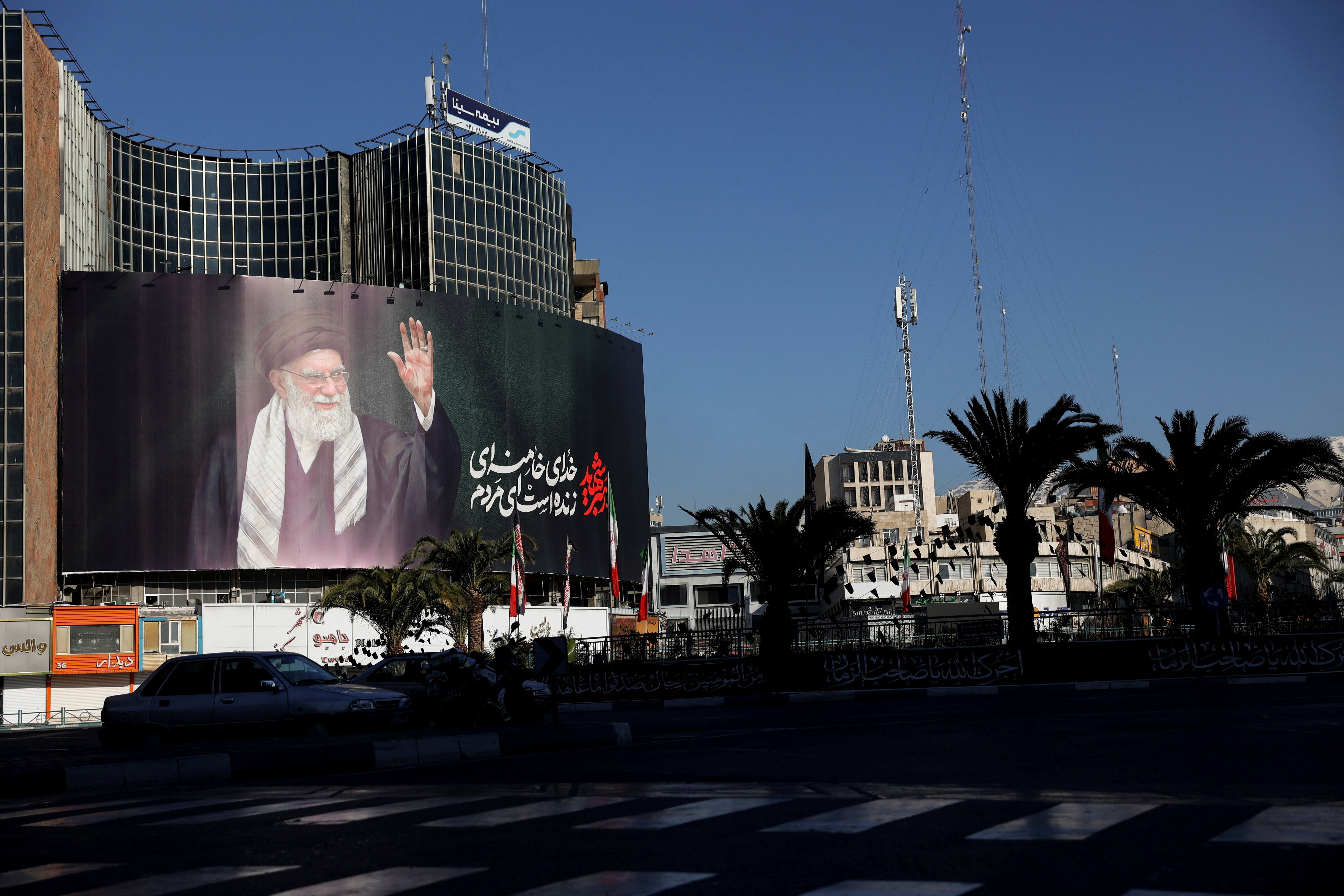 El l&iacute;der supremo iran&iacute; derrocado, Ali Khamenei, ser&aacute; despedido en una ciudad santa de Ir&aacute;n: el funeral durar&aacute; tres d&iacute;as