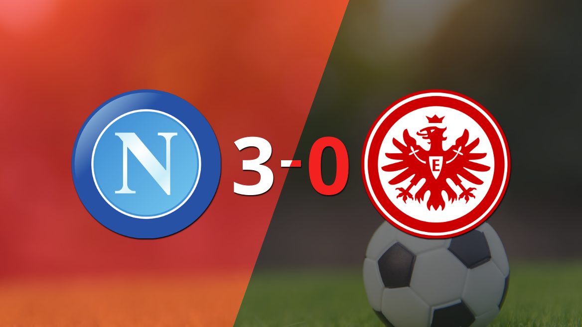 Napoli goleó a Eintracht Frankfurt y pasó a Cuartos de Final