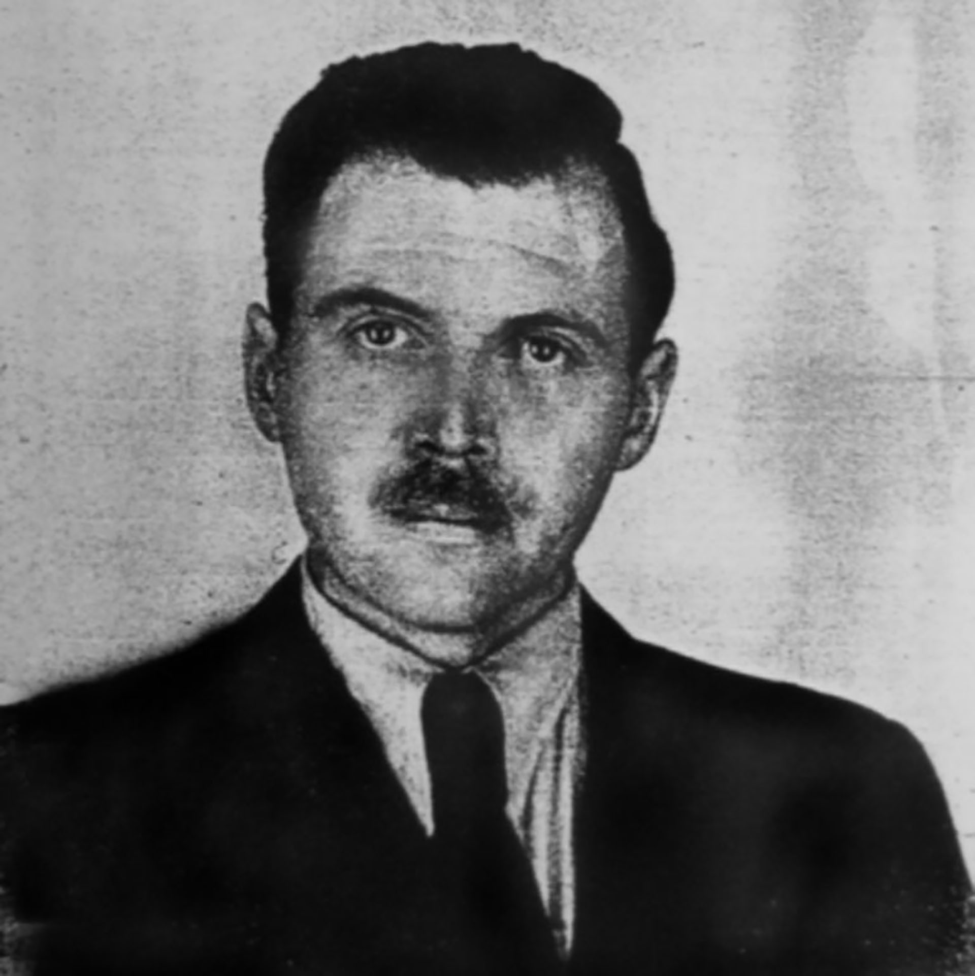 Josef Mengele tuvo una muy buena vida en la Argentina, país que protegió a los nazis. Como Helmut Gregor obtuvo, entre otras cosas, parte del paquete accionario de los Laboratorios Wonder de productos medicinales
