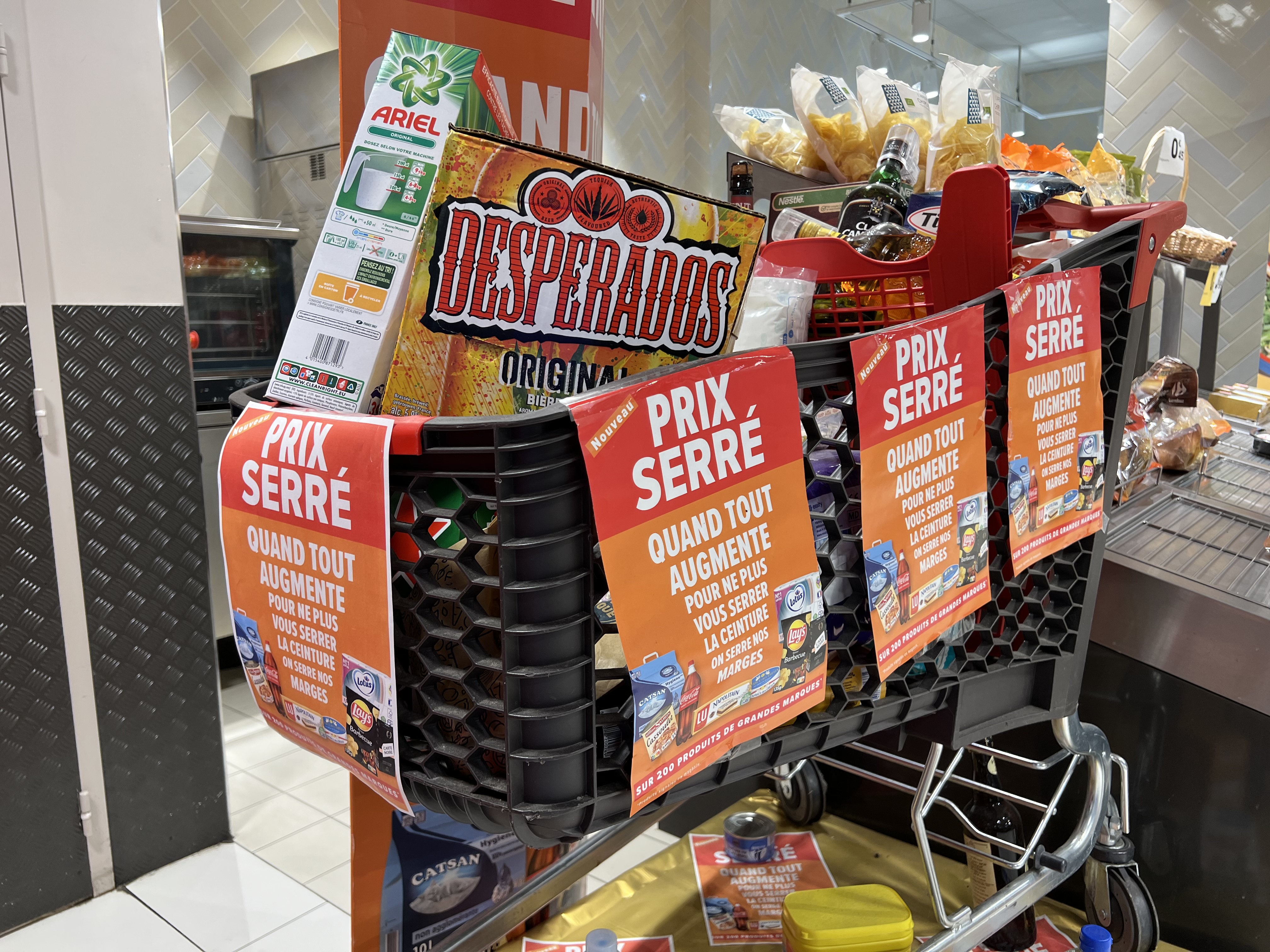 Así es la lucha entre las cadenas de supermercados en Francia para ganar clientes a pesar de la inflación