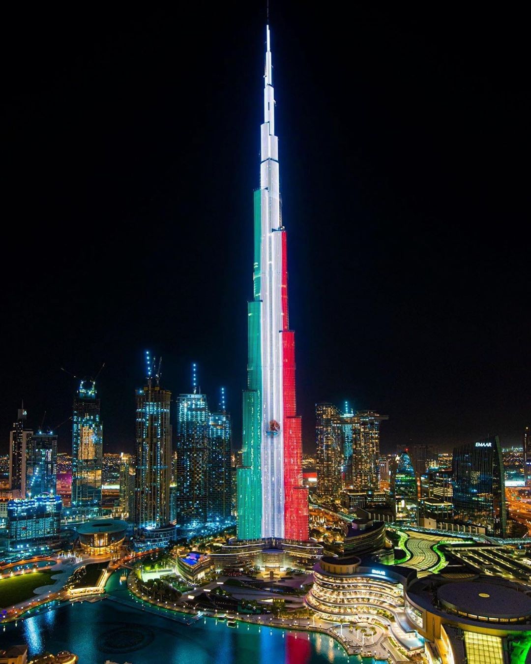 El Burj Khalifa se iluminó con los colores de México (Foto: Instagram@cdmx_oficial)