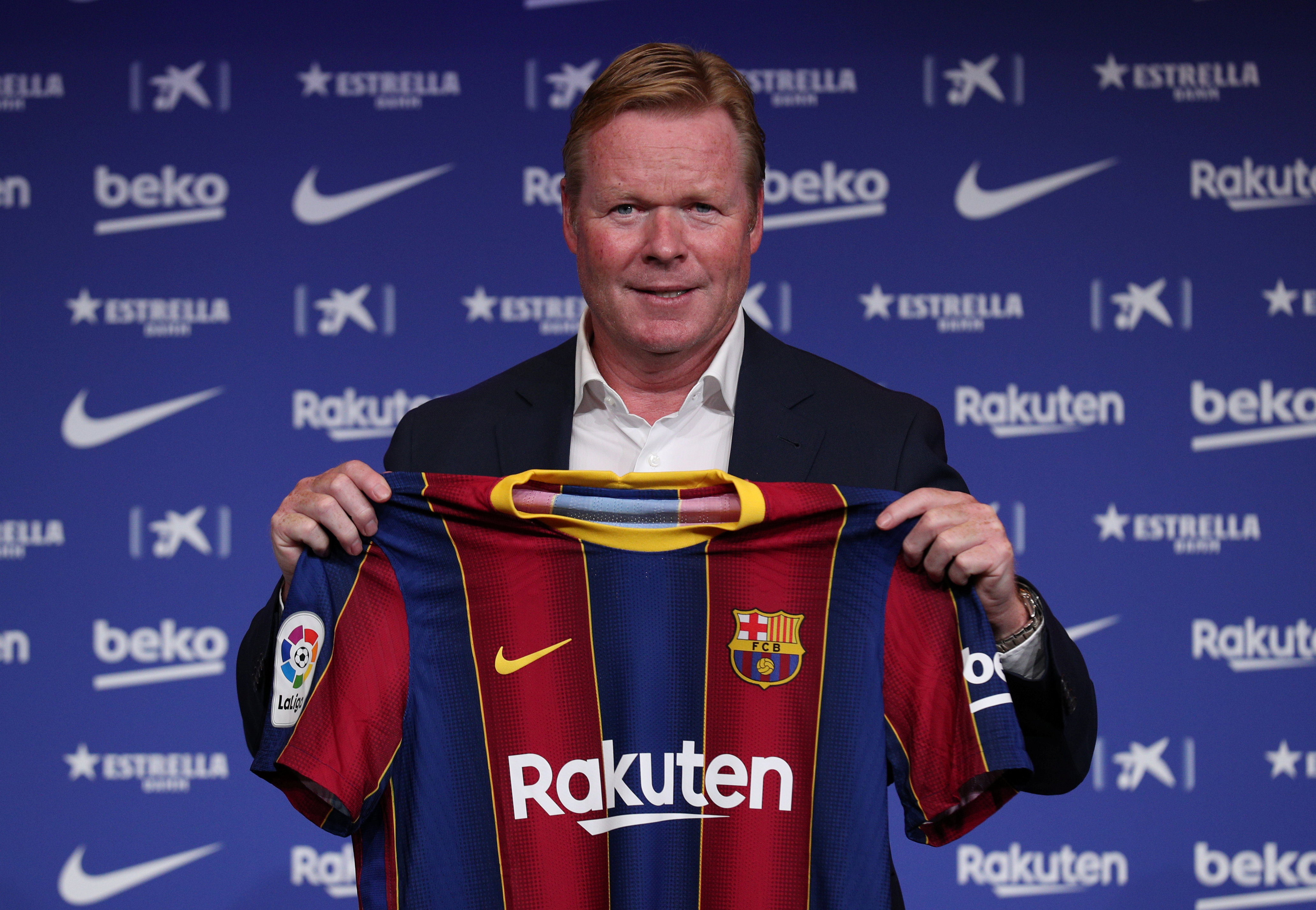 Ronald Koeman intentará seducir a Messi y motivarlo para que se quede en el Barcelona (REUTERS/Albert Gea)