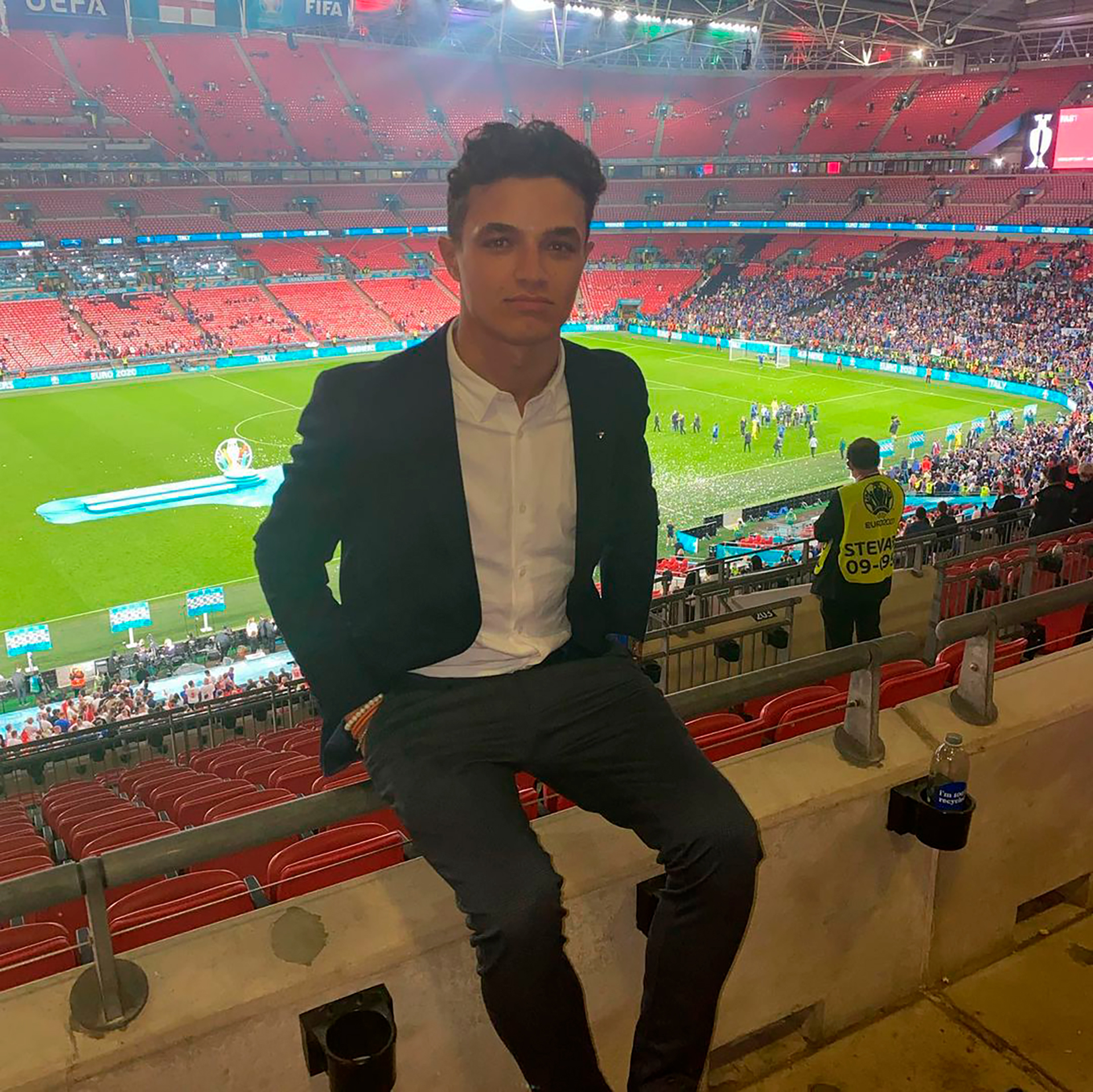 Lando Norris en el estadio de Wembley. La imagen es luego de la final de la Eurocopa (@landonorris)