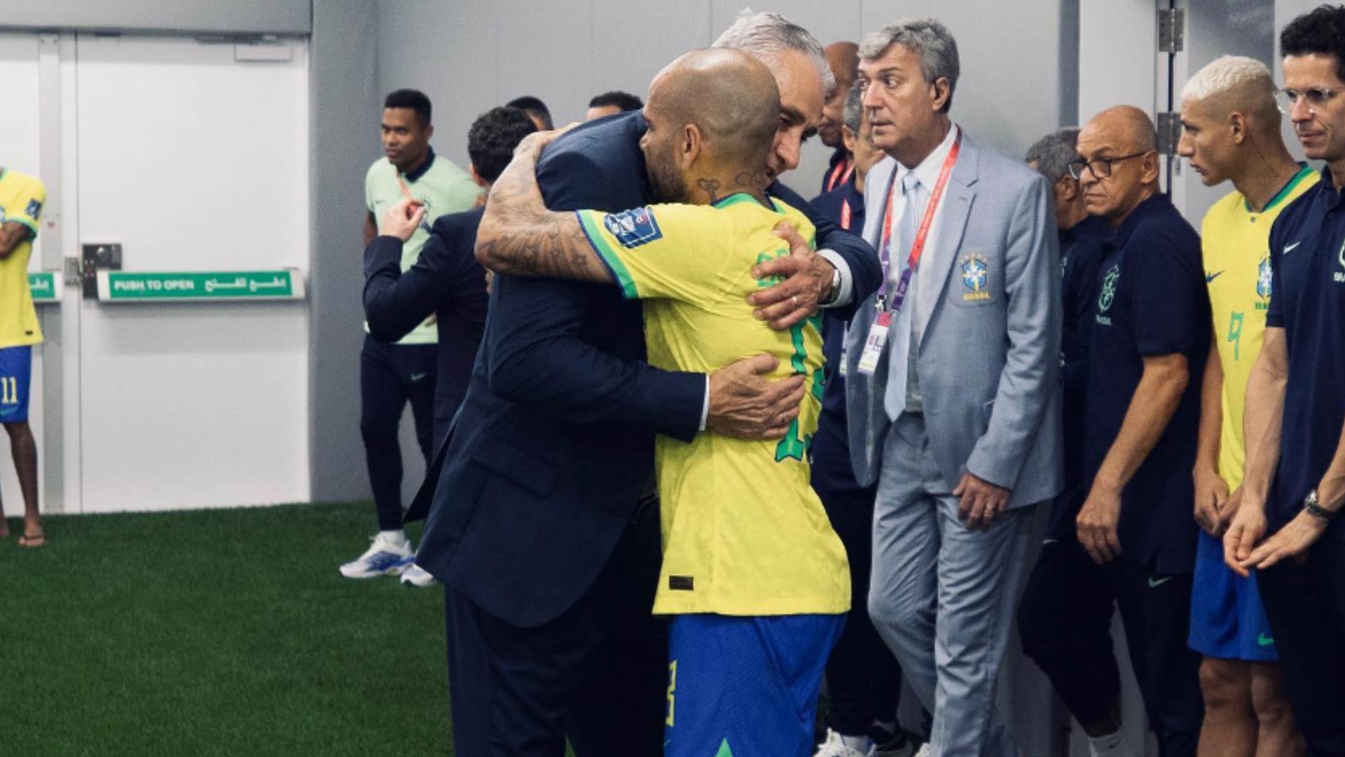 La carta abierta de Dani Alves para Tite luego de su renuncia en Brasil: “El resultado de un partido nunca cambiará el marcador de nuestras vidas”