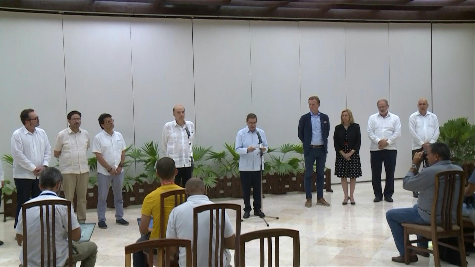 Gobierno de Colombia reconoce delegación del ELN y anuncia que se reactivarán los diálogos de paz