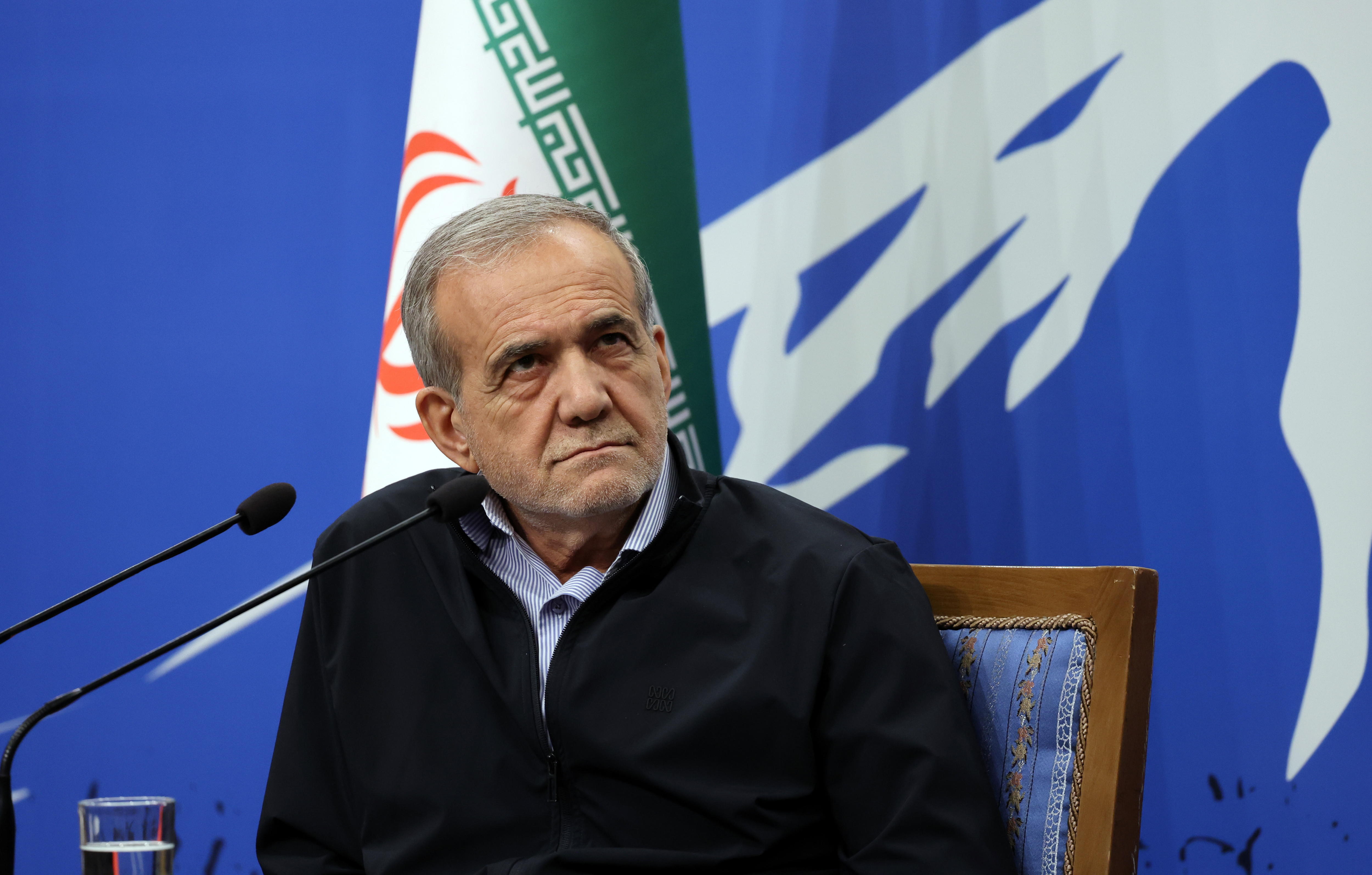 El presidente de Ir&aacute;n lleg&oacute; a Pakist&aacute;n para coordinar la agenda diplom&aacute;tica tras el acuerdo alcanzado con Estados Unidos