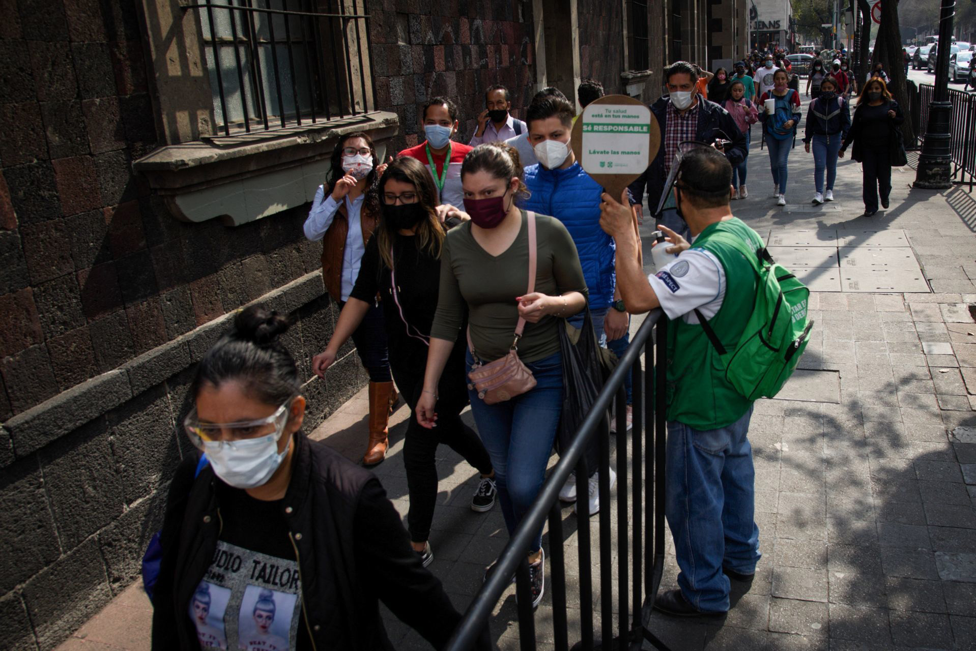 En México hay total de 1,320,545 casos acumulados y 118,202 muertes relacionadas directamente con el virus SARS-CoV-2 (Foto: Mario Jasso/Cuartoscuro)