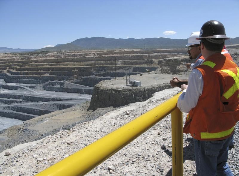 The mining company, First Majestic Silver, is currently on trial in international courts, awaiting a decision from the Supreme Court of Justice of the Nation (SCJN) (Photo: REUTERS/Jean Luis Arce)