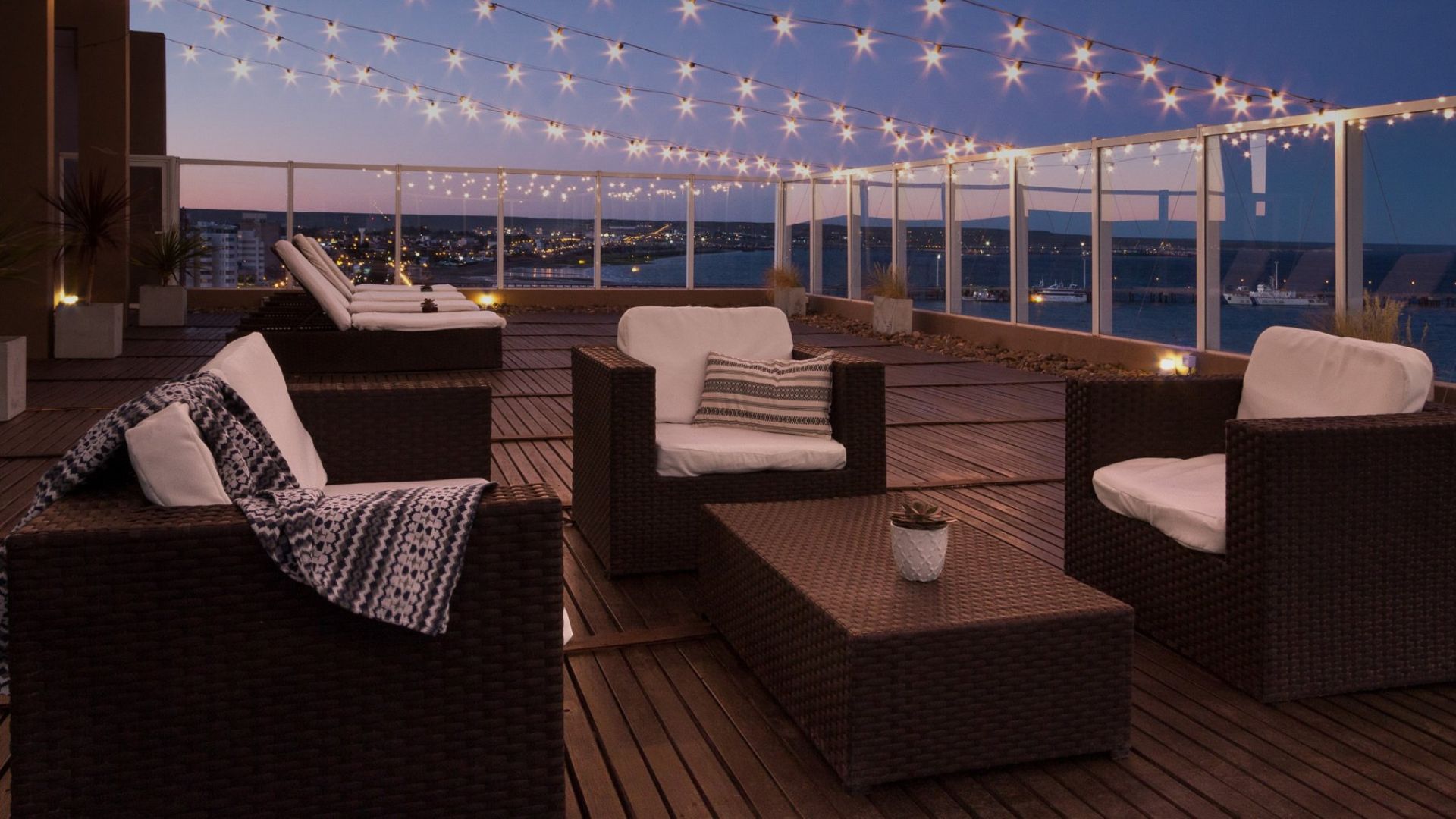 La noche en el Dazzler by Wyndham Puerto Madryn se consiguen a $11.800 a través de Gyra.com (Crédito: Prensa Gyra.com)