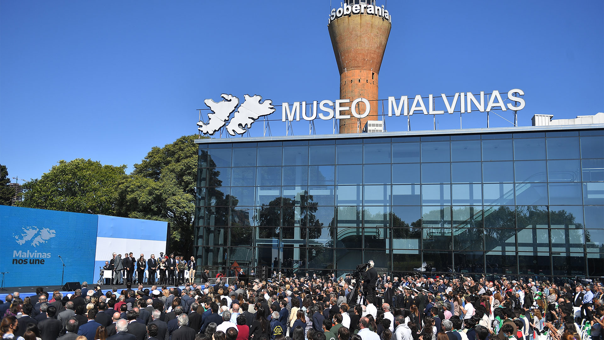 02/04/2022 12:34

El presidente Alberto Fernández encabeza en el Museo Malvinas el acto oficial del Día del Veterano y de los Caídos en la Guerra de Malvinas, al cumplirse hoy el 40° aniversario del inicio del conflicto bélico. (Télam)