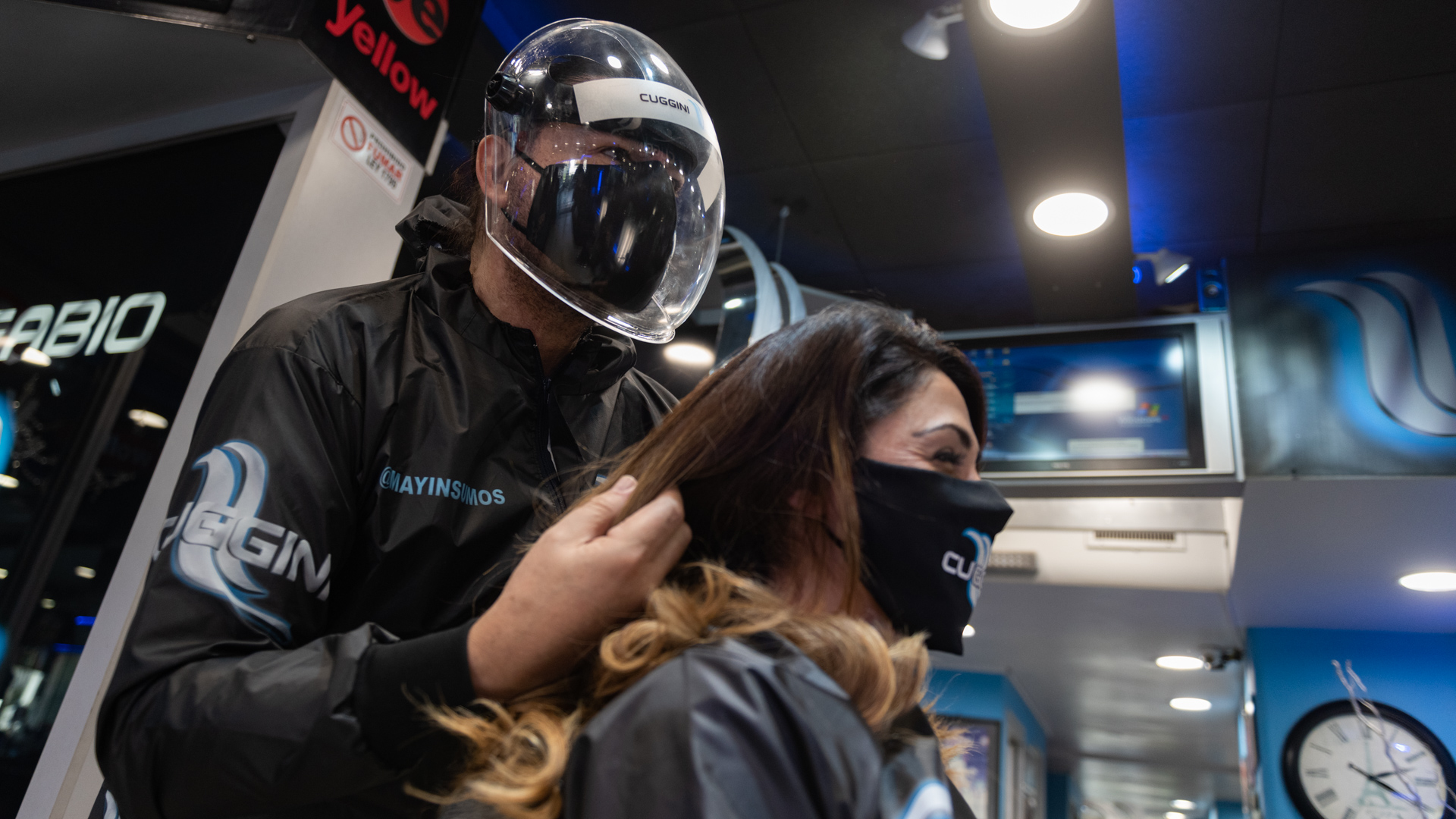 Fabio Cuggini - estilista desde hace tres décadas - pudo retornar a la actividad con gran demanda de sus clientes