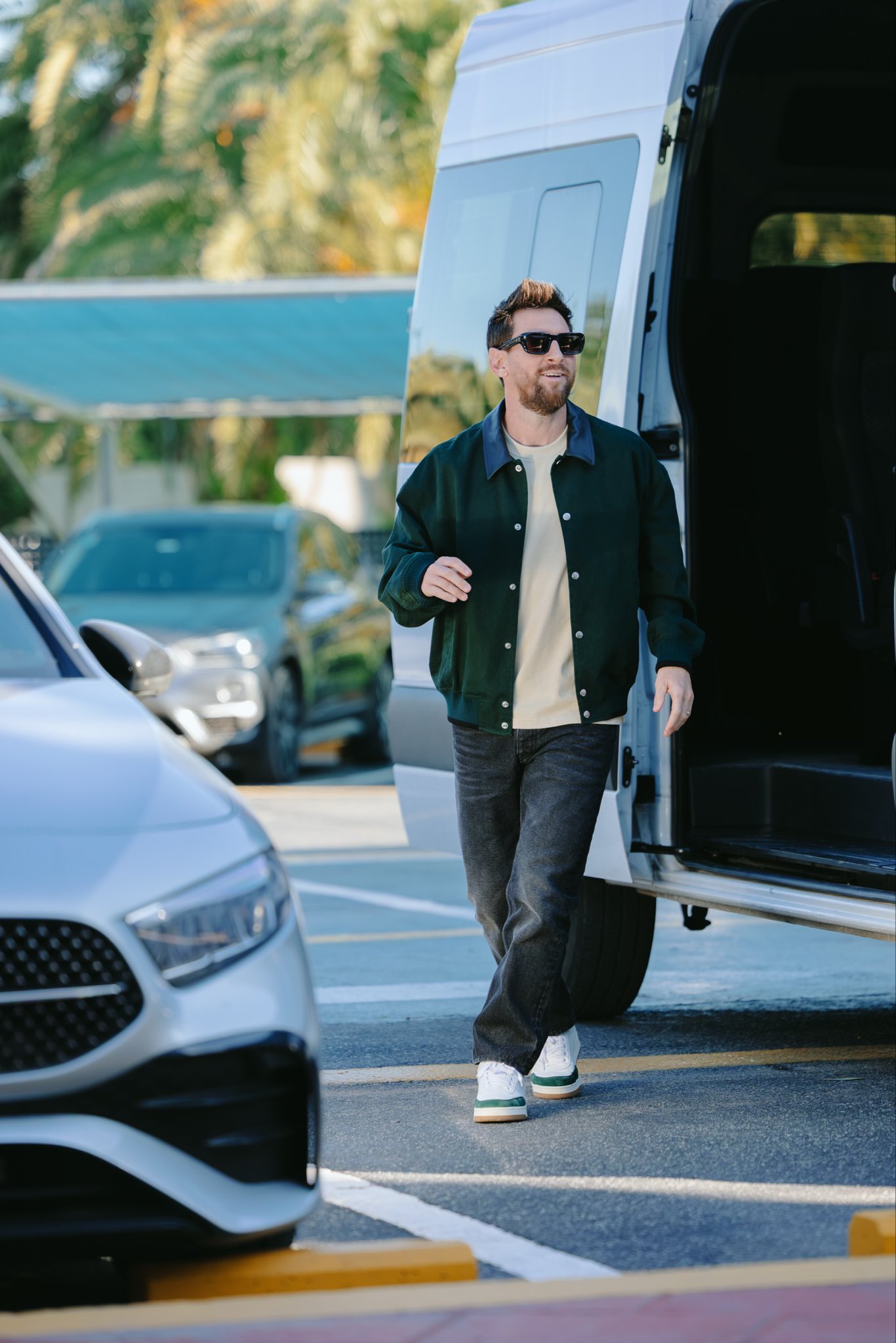 Messi lleg&oacute; al predio de Ezeiza para su &uacute;ltima funci&oacute;n con la selecci&oacute;n argentina: las postales y el agasajo especial