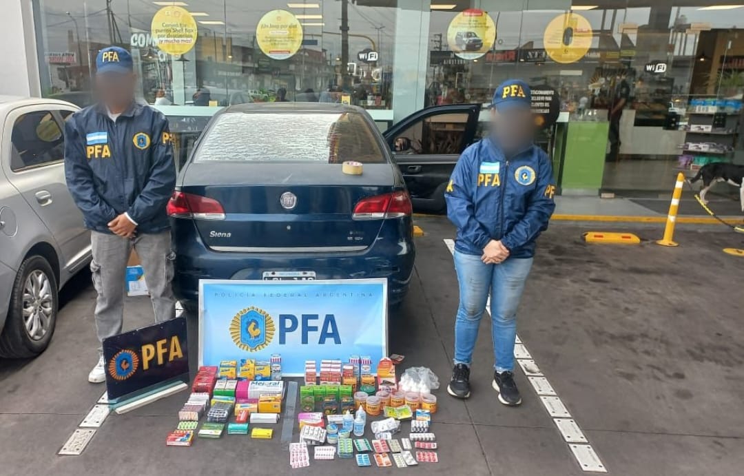 La foto con una actriz erótica que terminó con la expulsión de seis jugadores de un club de Brasil por “indisciplina”