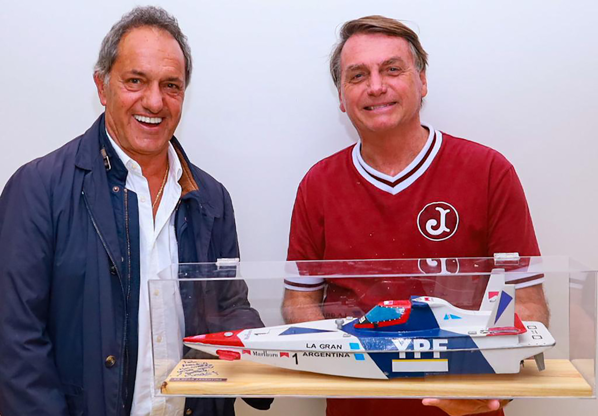 Daniel Scioli junto a Jair Bolsonaro, antes de dejar la embajada argentina en Brasil 