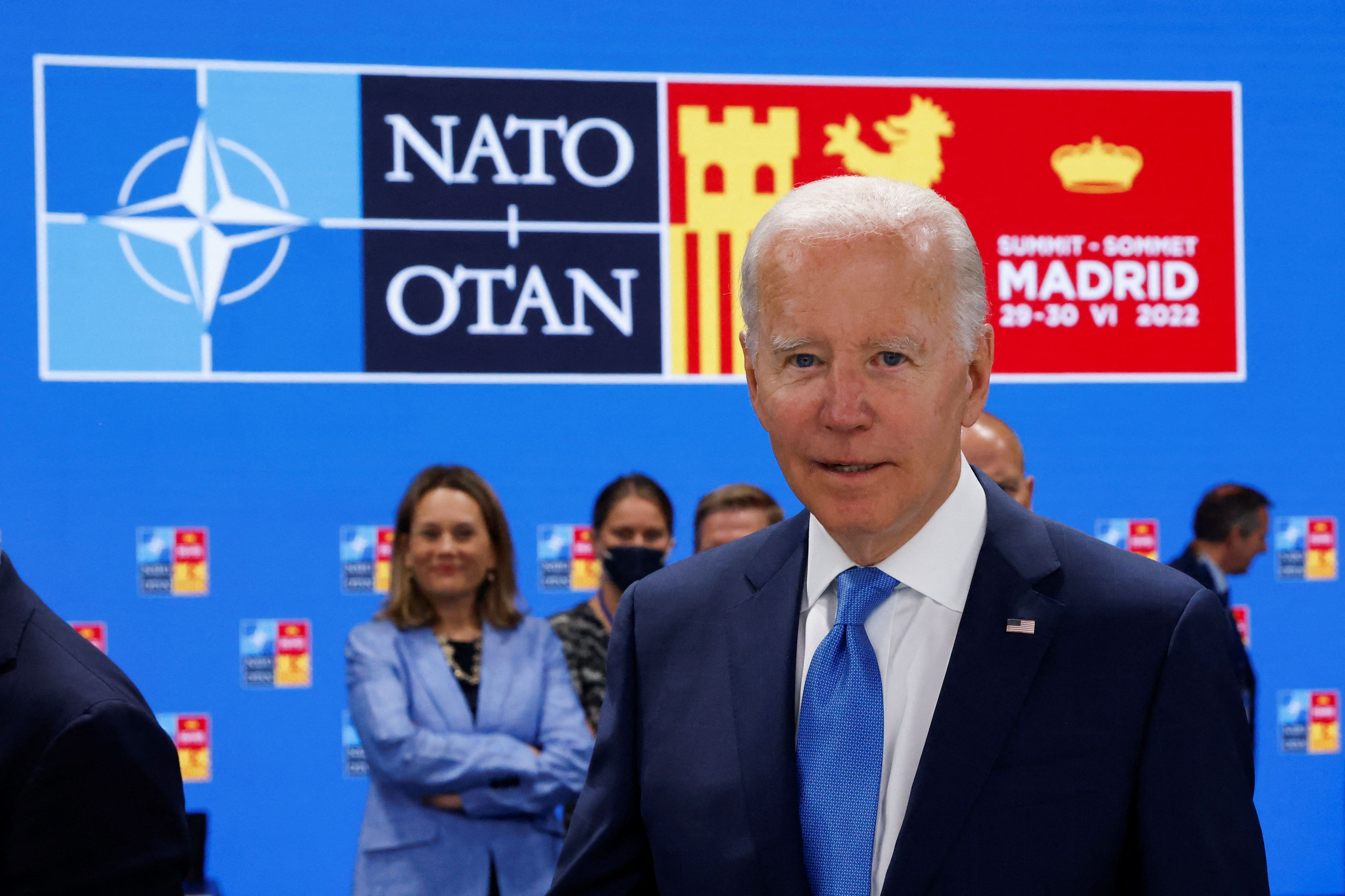 Joe Biden anunció un fuerte impulso en la presencia militar de Estados Unidos en Europa, incluida una base estadounidense permanente en Polonia, dos destructores más de la Marina con base en Rota, España, y dos escuadrones F35 más en el Reino Unido. REUTERS/Yves Herman