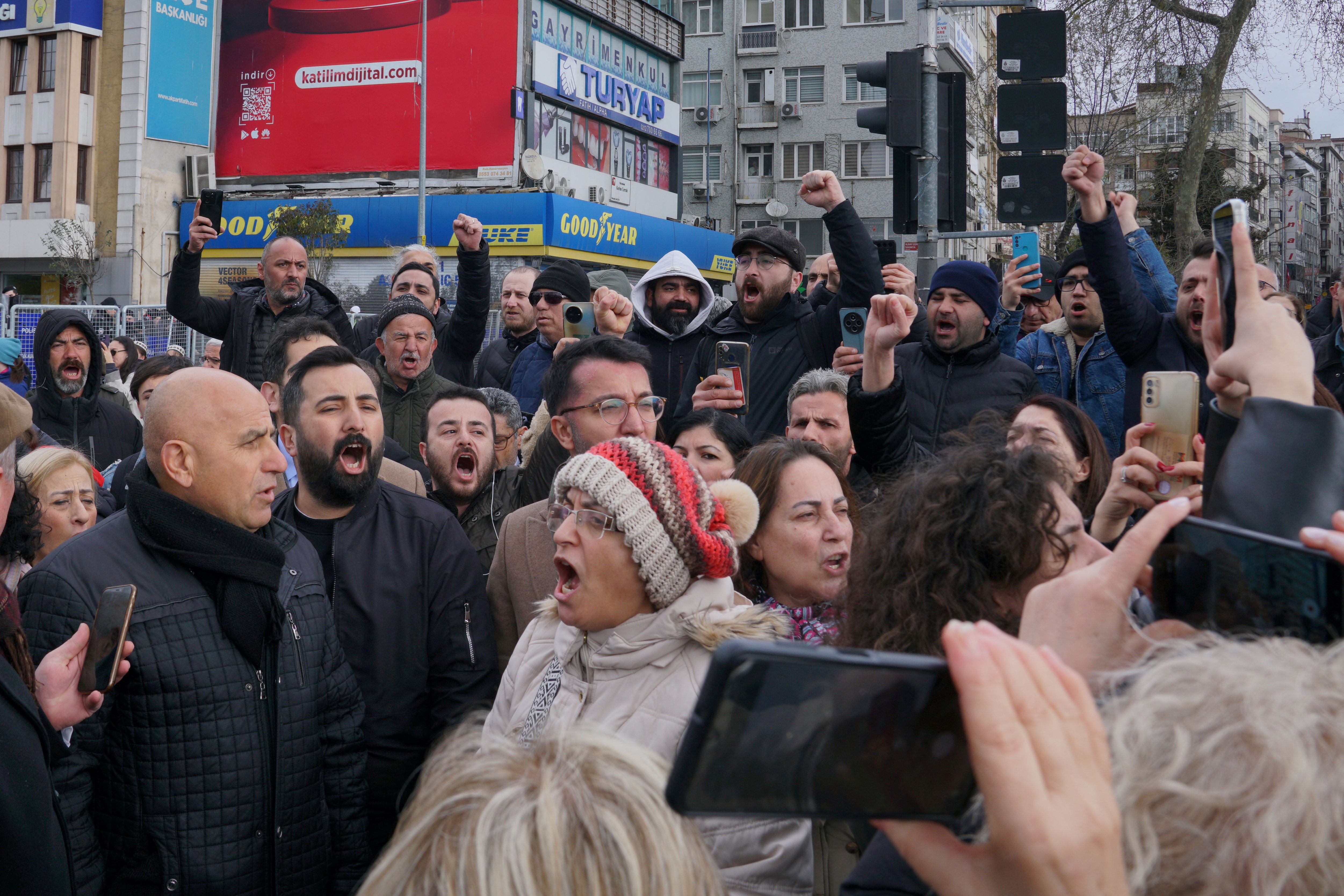 Quién es Ekrem Imamoglu, el opositor a Erdogan que iba a desafiarlo en las elecciones y fue detenido en Turquía