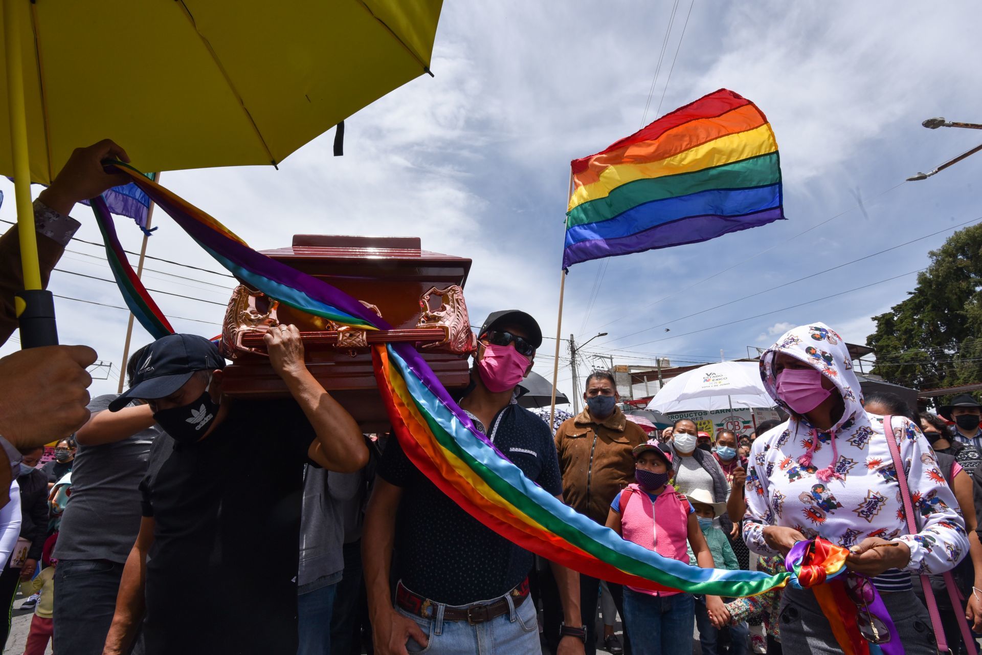 Imagen del funeral de Aline Sánchez, mujer trans y activista asesinada el año pasado en México (FOTO: CRISANTA ESPINOSA AGUILAR /CUARTOSCURO.COM