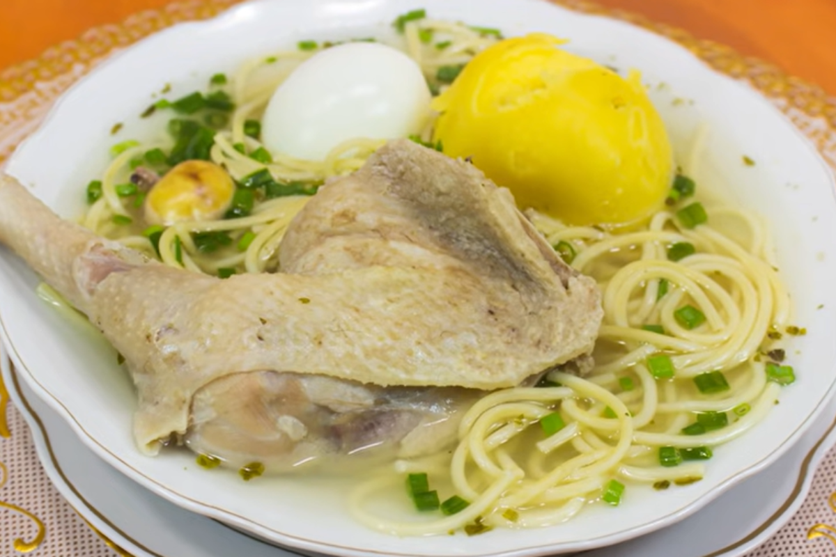 Caldo del gallina: la sopa favorita de los peruanos que tiene propiedades  'milagrosas' - Infobae