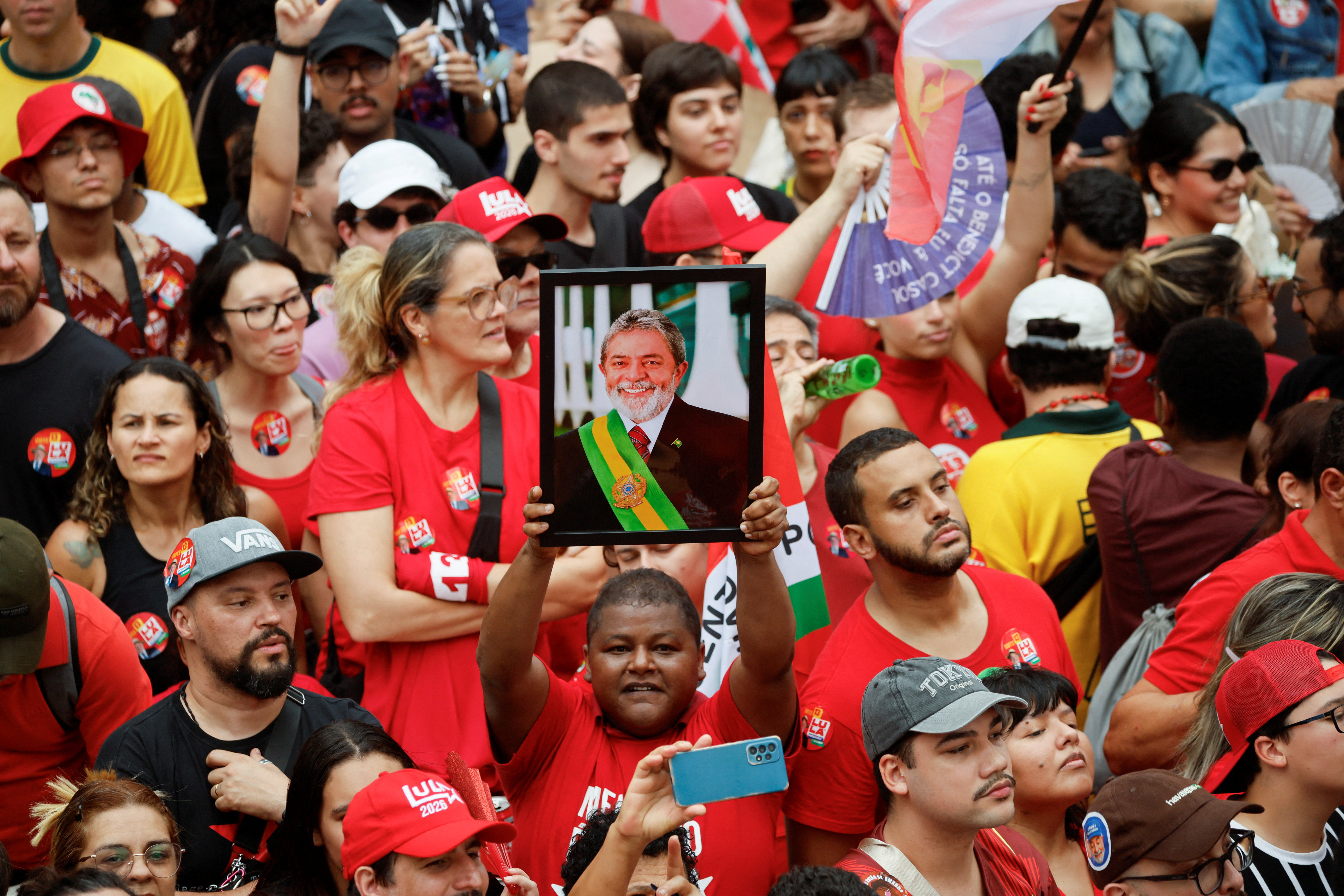 Los principales partidos brasileños, un aliado clave de Flávio Bolsonaro y el TSE respaldaron el resultado del balotaje que ganó Lula da Silva