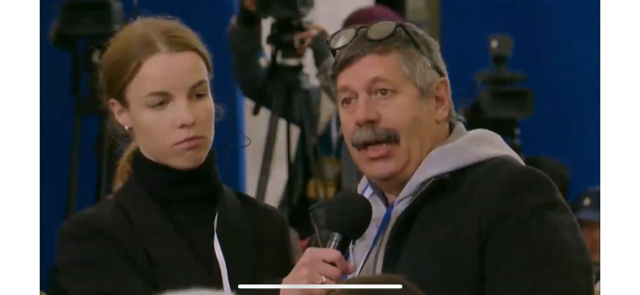 Zhelensky spoke to international reporters in Kiev