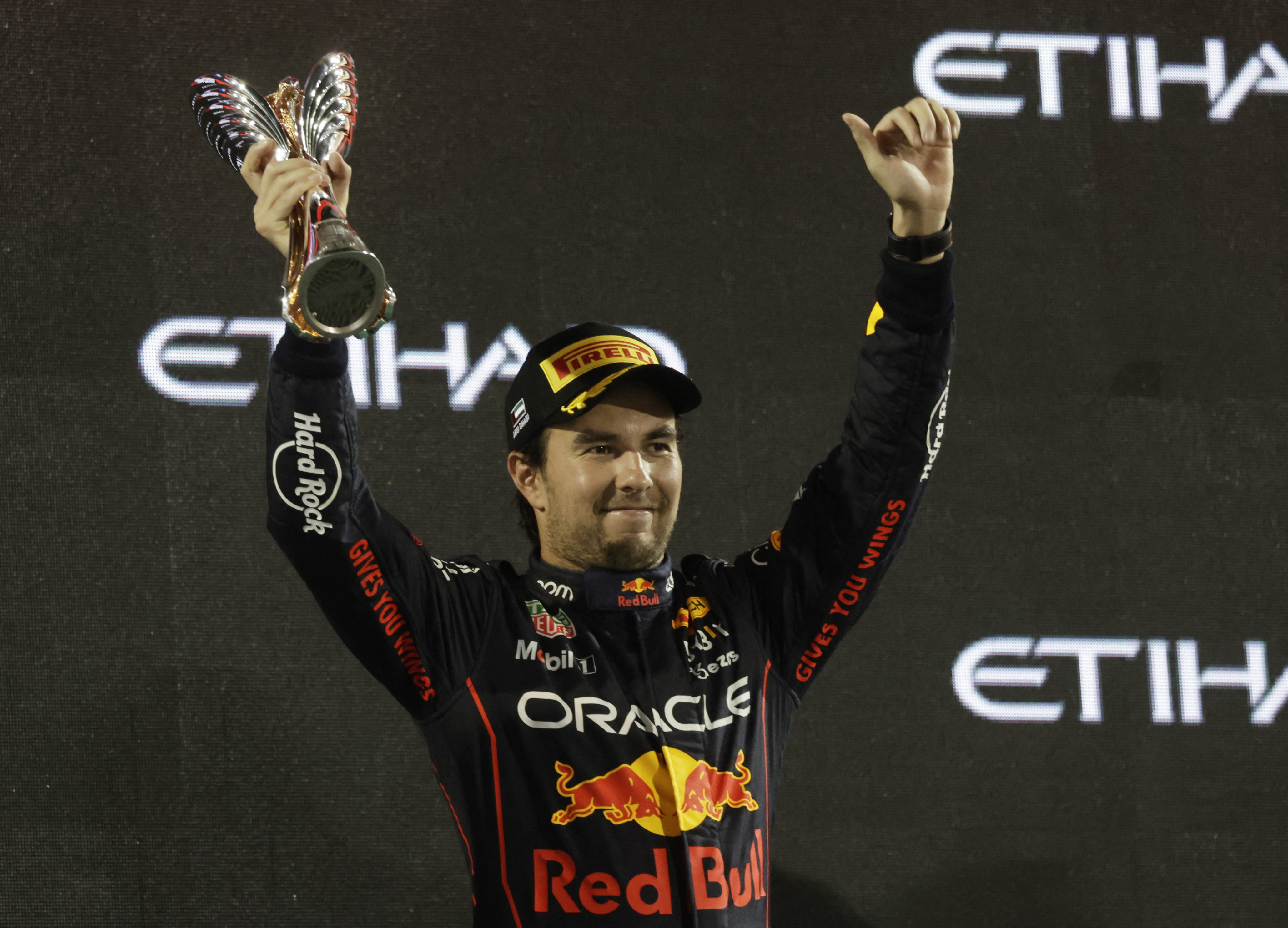 Sergio Pérez terminó en el tercer lugar del GP de Abu Dhabi. (REUTERS/Leonhard Foeger)
