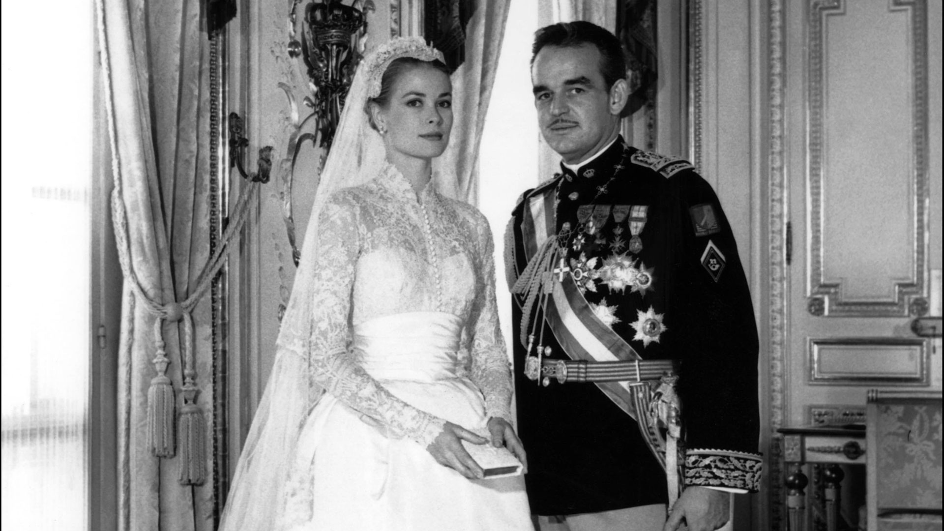 De Hollywood al trono: la historia de Grace Kelly, la actriz que cambió la  alfombra roja por la corona y terminó en tragedia - Infobae