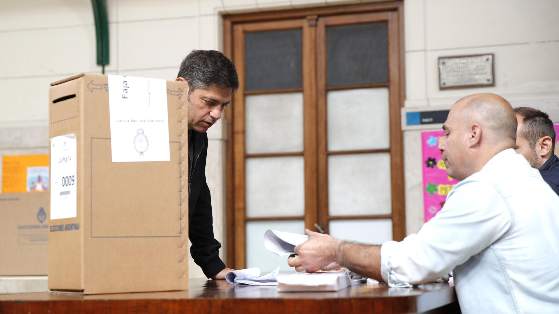 Kicillof respalda un pedido clave de la Junta Electoral y prepara el terreno para desdoblar en 2027
