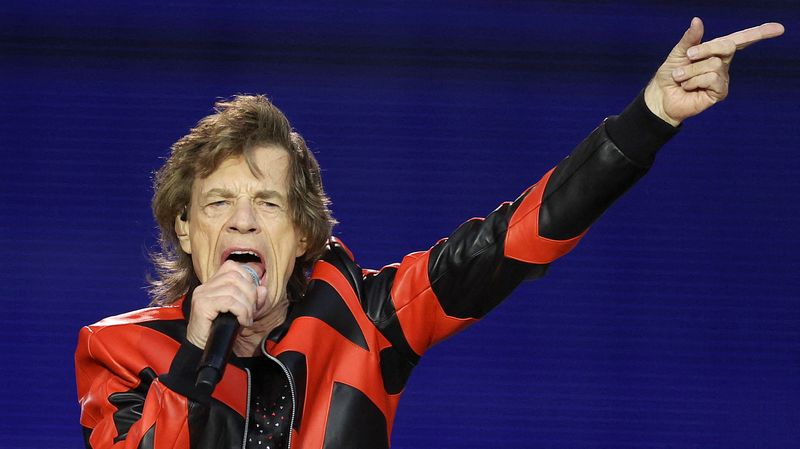 Mick Jagger tiene COVID-19 