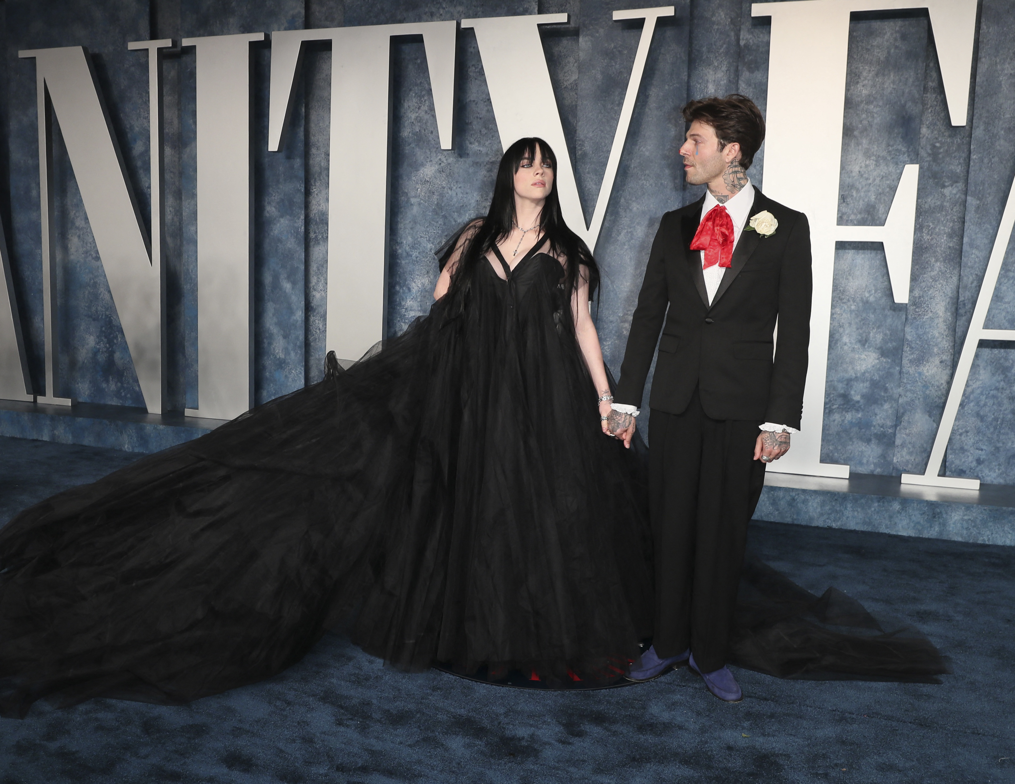 Billie Eilish y Jesse Rutherford llegan a la fiesta Vanity Fair de los Oscar tras la 95 edición de los premios de la Academia, conocidos como los Oscars. REUTERS/Danny Moloshok